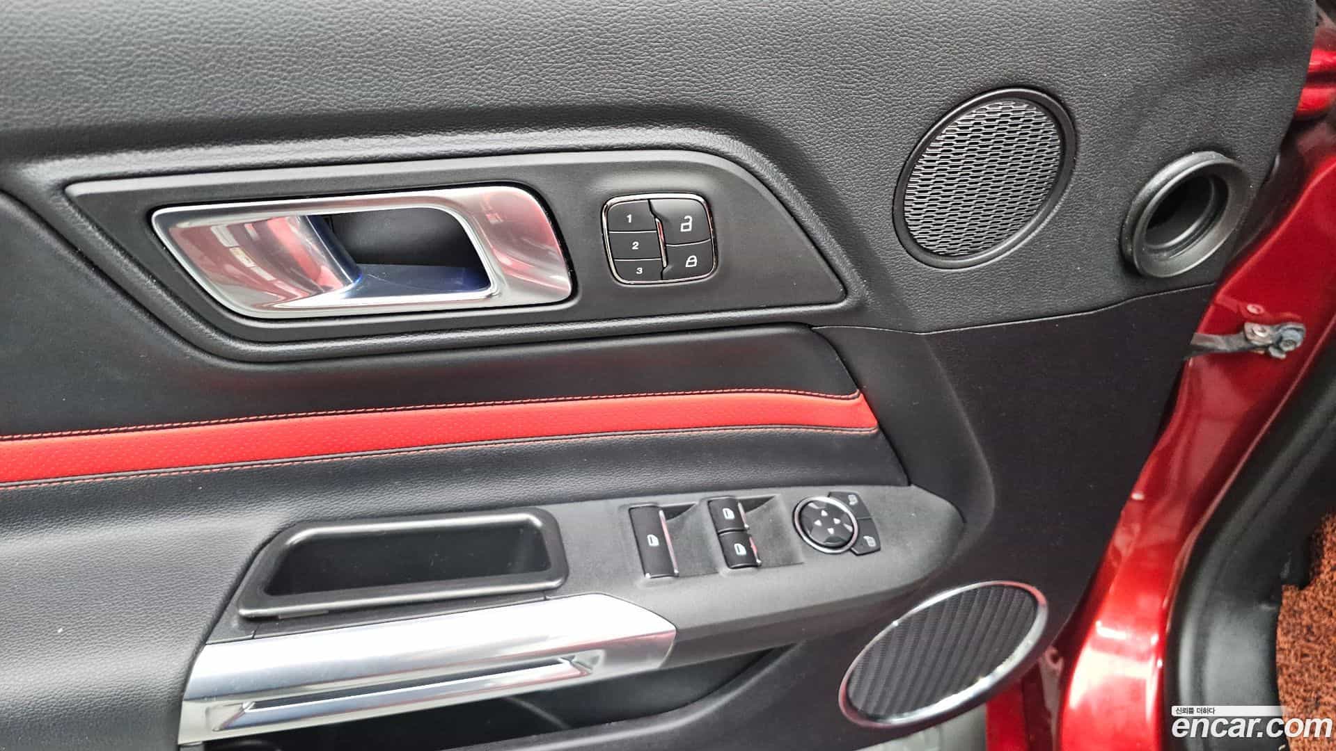 Mustang Ford 2019.0-OPTION-041