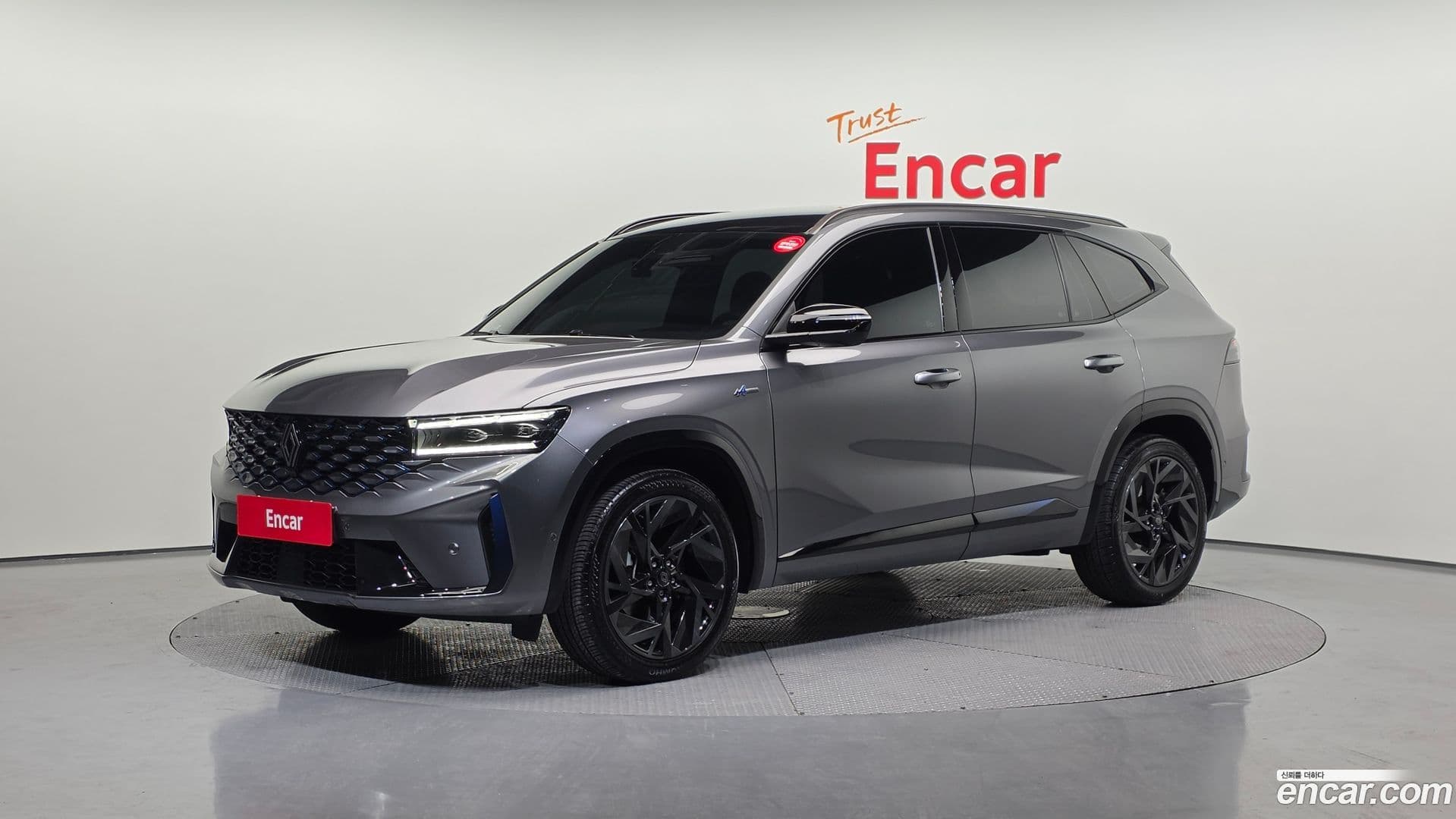 Main__Slider__Photo:Grand Koleos Renault Korea 2024.11-0