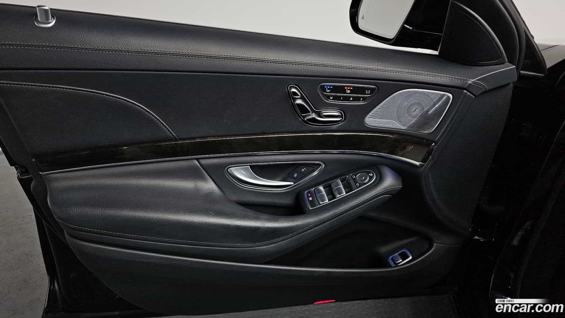 S-Class Mercedes-Benz 2015.1-INNER-034