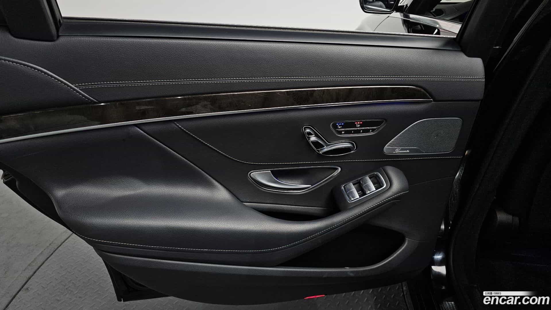 S-Class Mercedes-Benz 2015.1-INNER-035