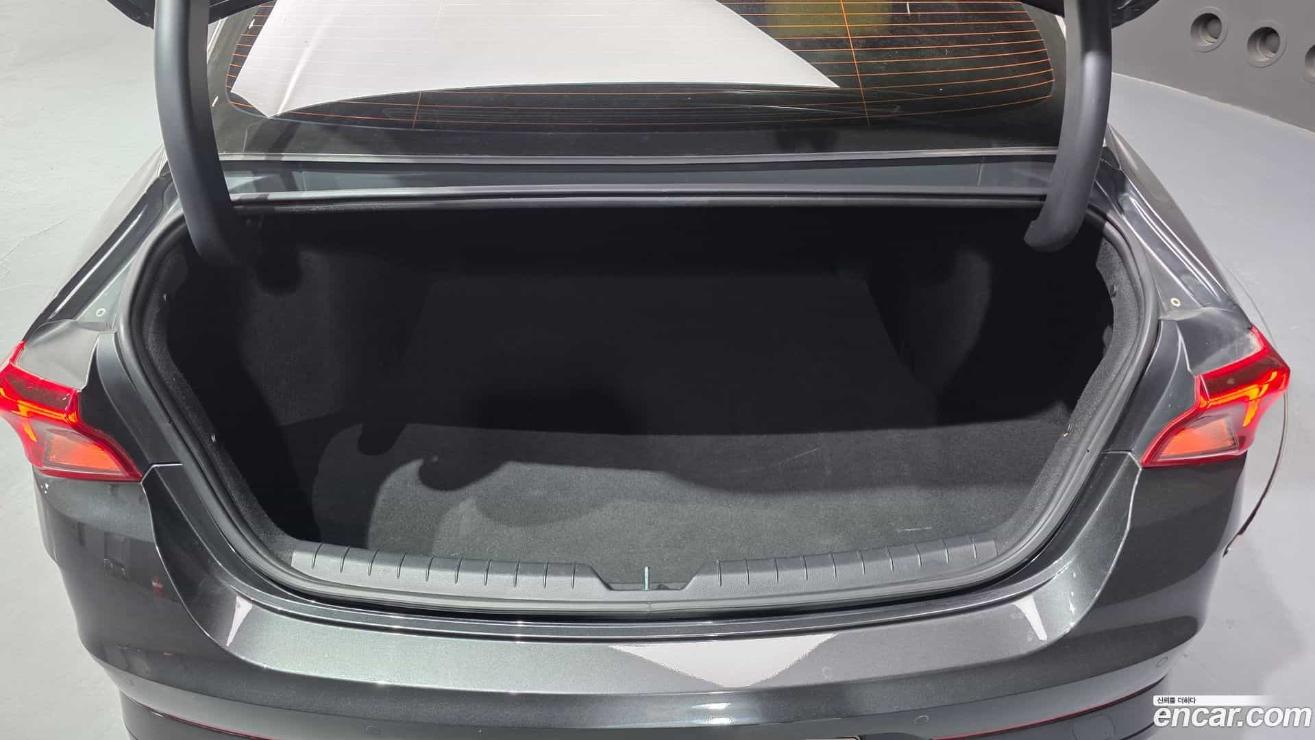 K5 Kia 2021.1-OPTION-024
