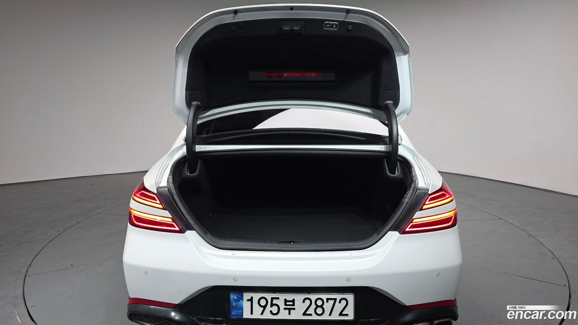 Main__Slider__Photo:G70 Genesis 2023.2-19