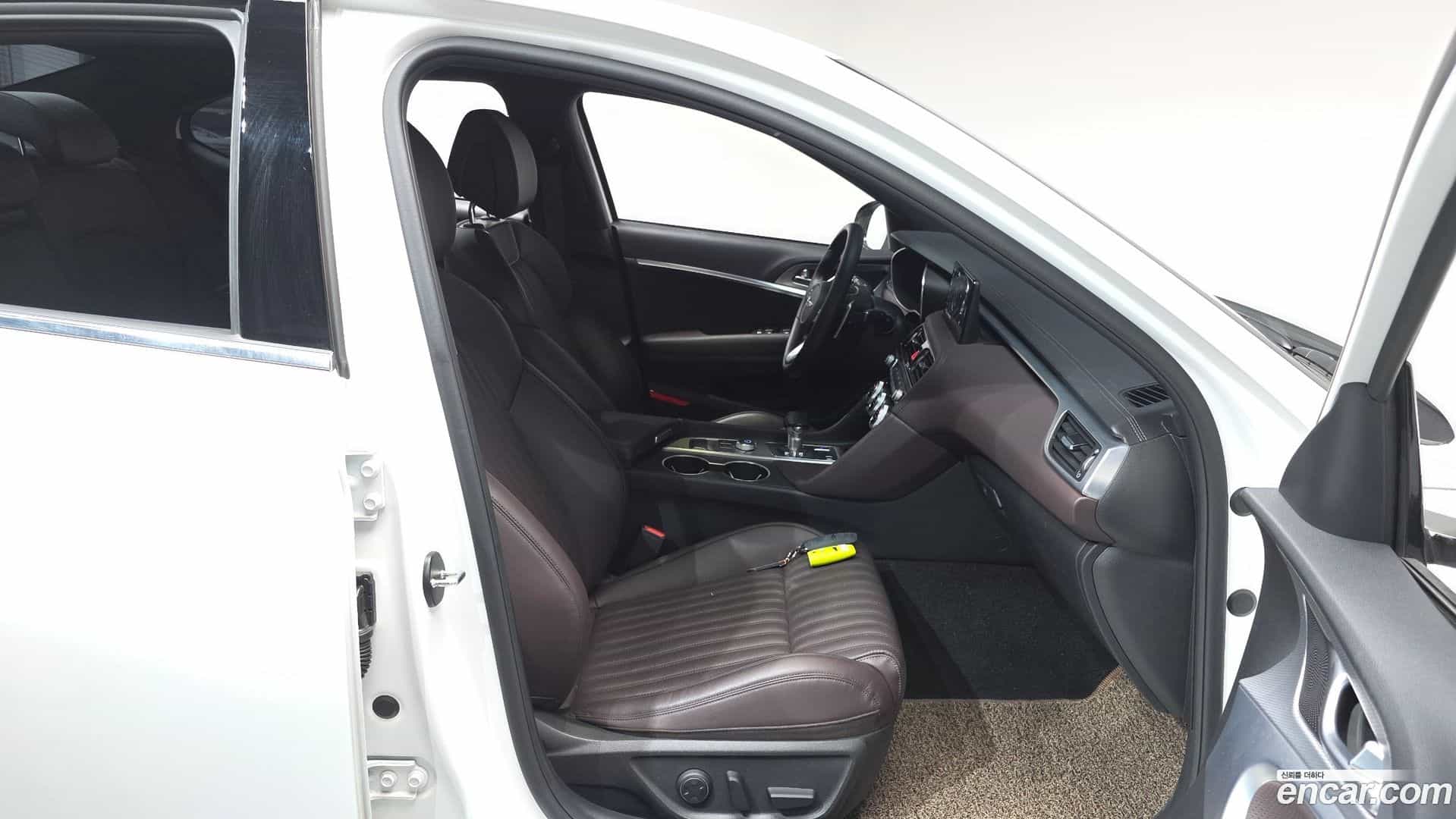 G70 Genesis 2023.2-INNER-036