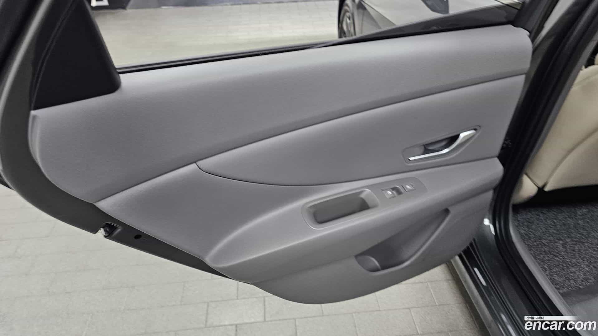 AVANTE Hyundai 2022.11-INNER-035
