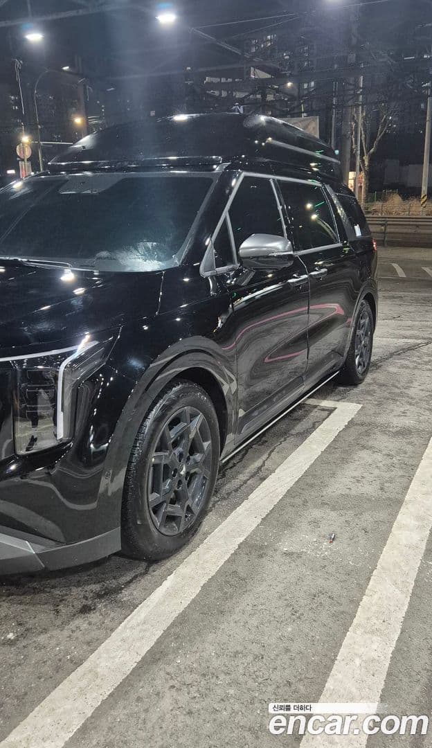 Main__Slider__Photo:Canival Kia 2025.1-0