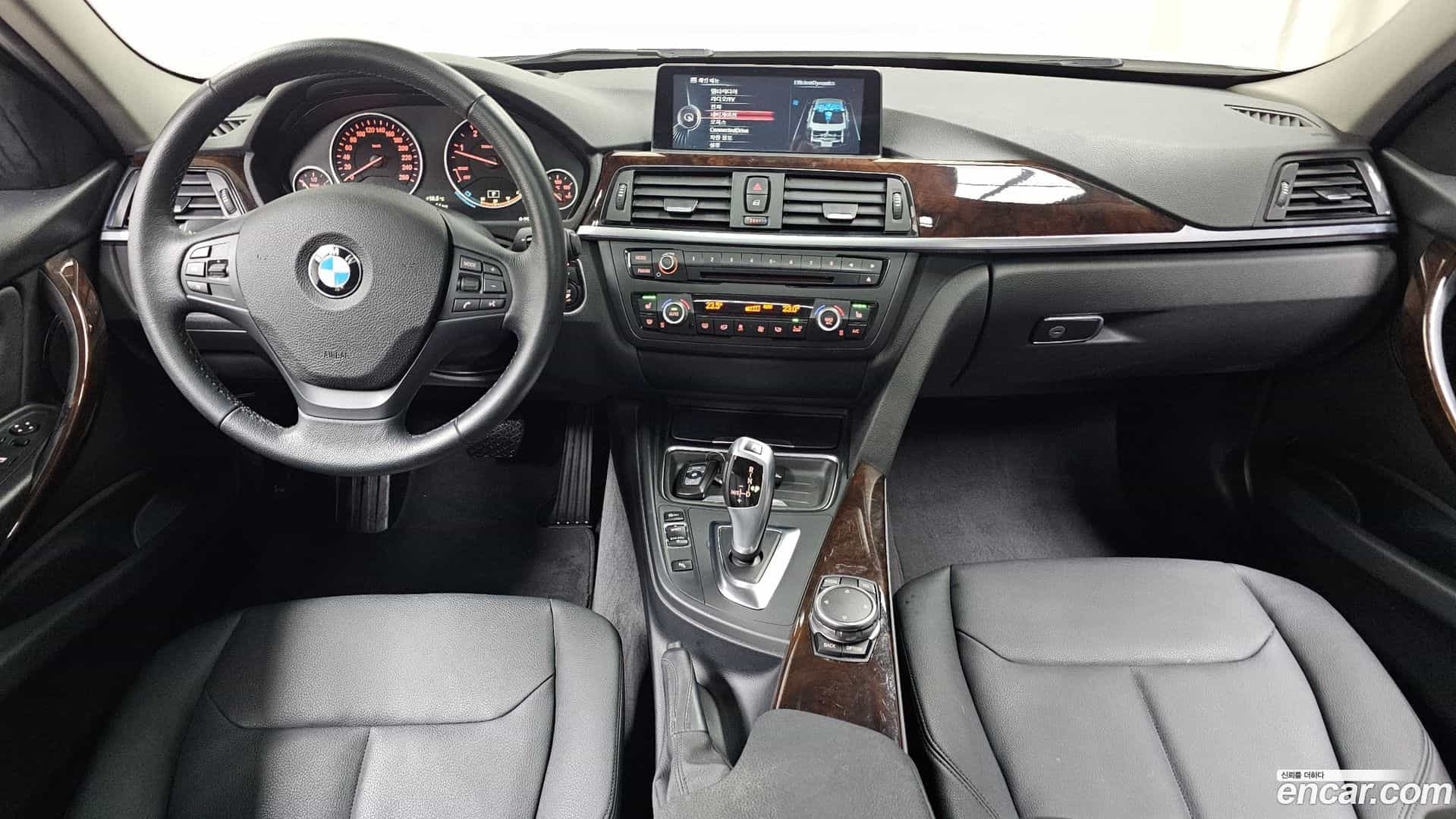 3-Series BMW 2015.0-INNER-007