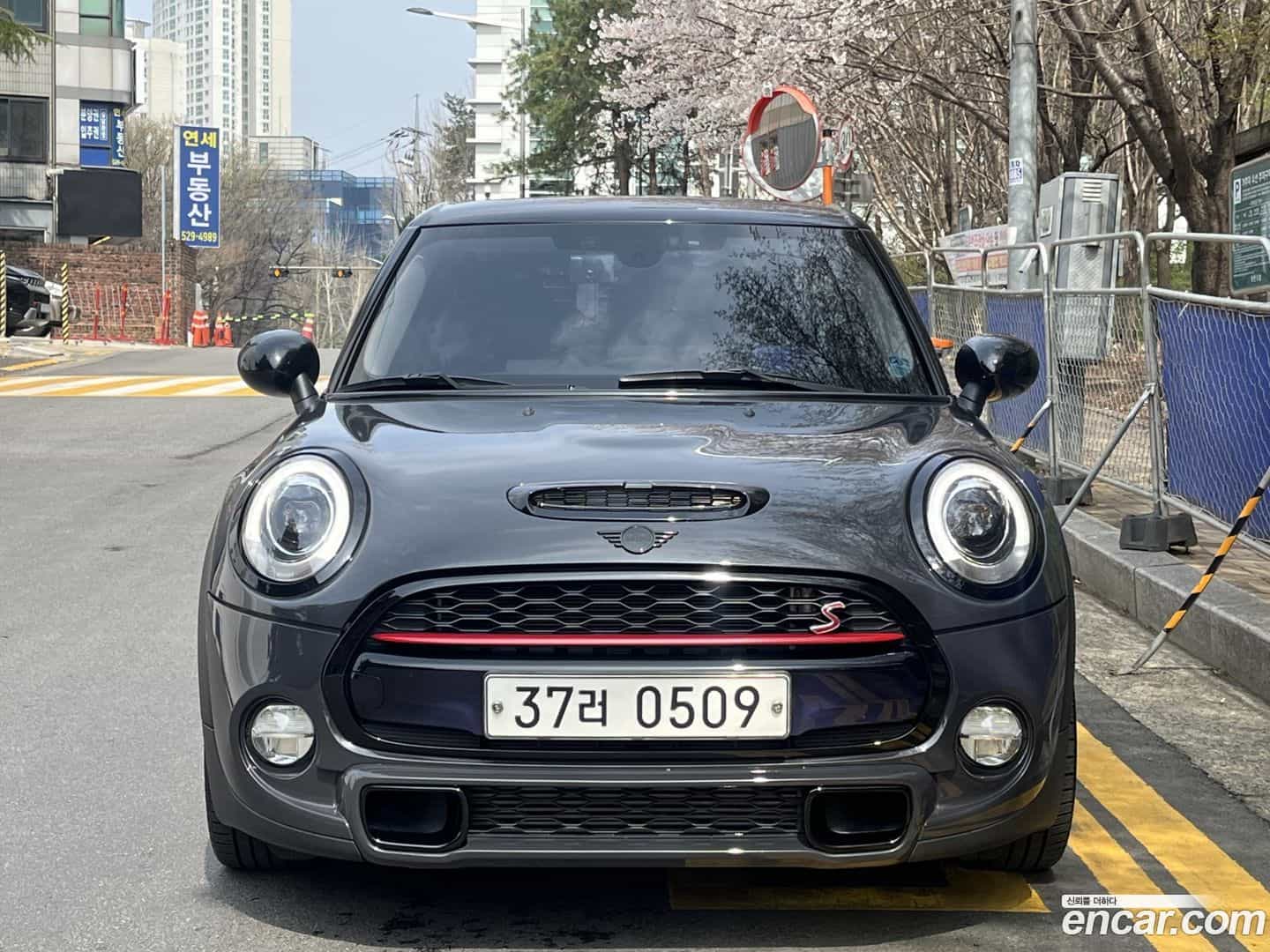 Cooper Mini 2015.11-OUTER-001