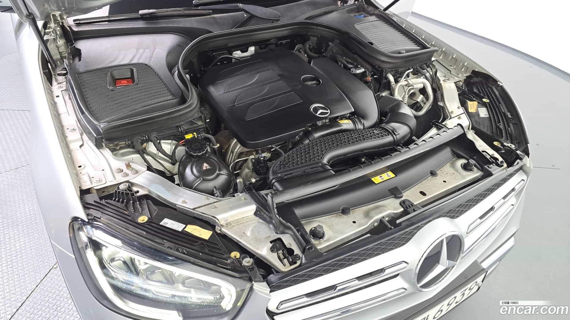 GLC-Class Mercedes-Benz 2020.1-OUTER-006