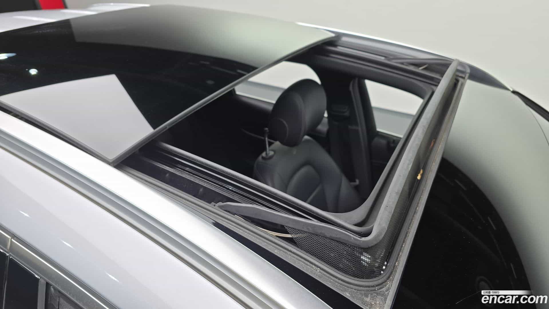 GLC-Class Mercedes-Benz 2020.1-OPTION-023