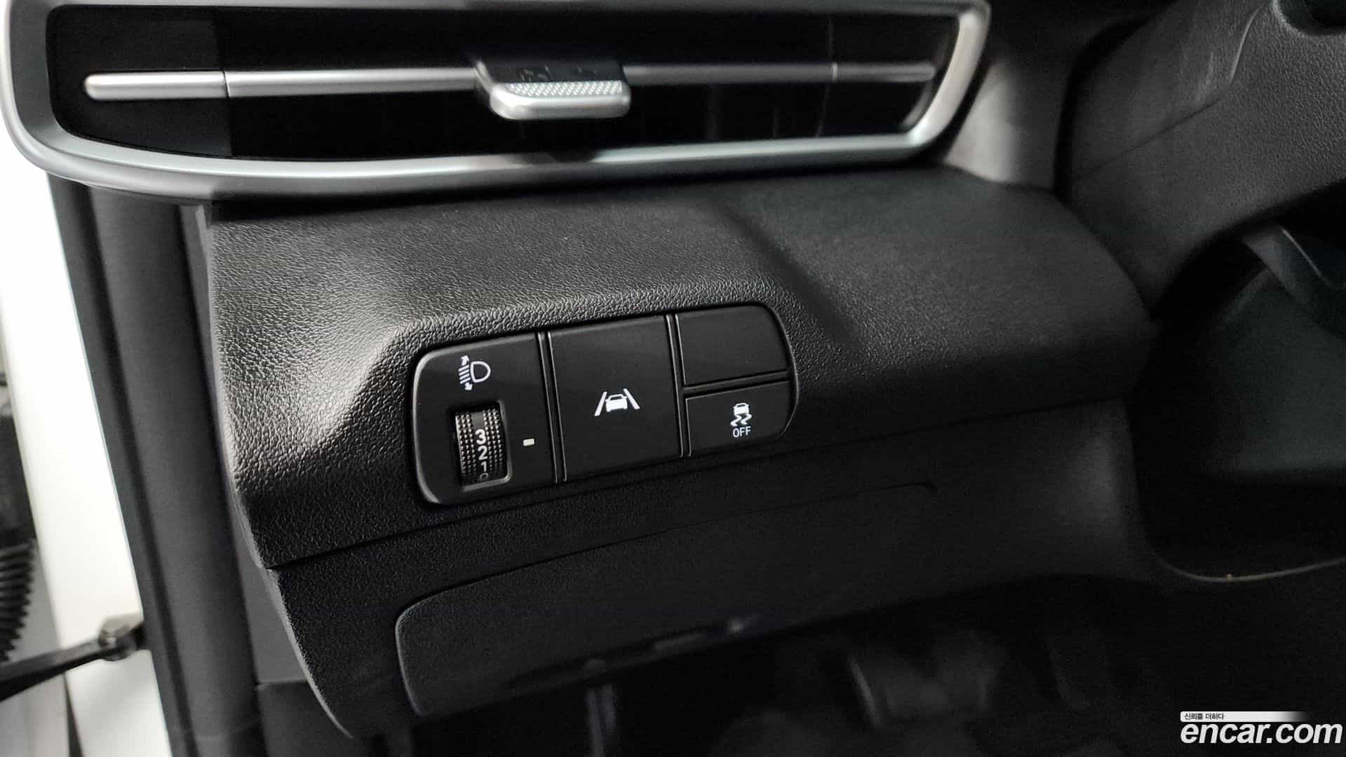 AVANTE Hyundai 2022.4-OPTION-041