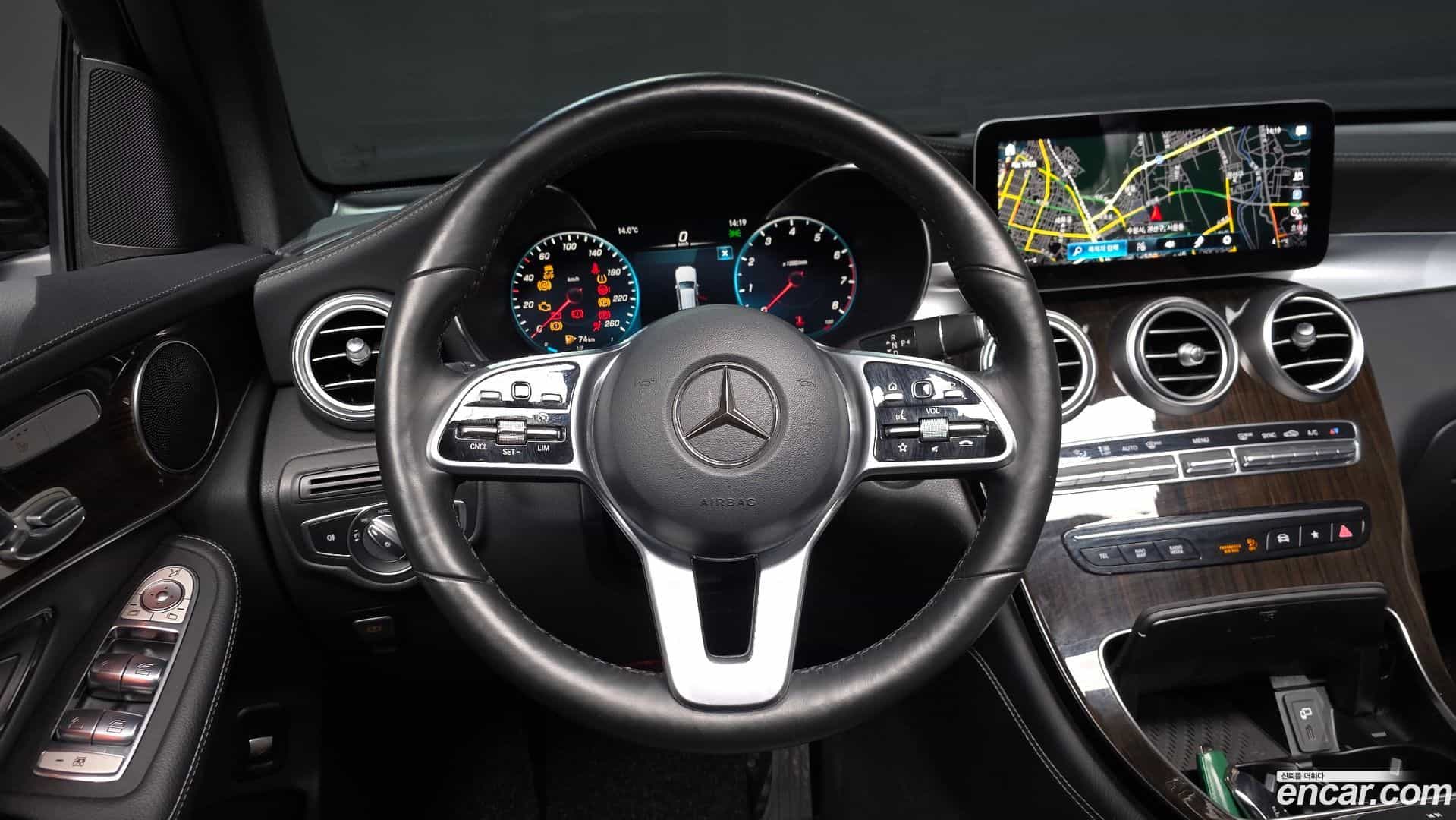 GLC-Class Mercedes-Benz 2020.1-OPTION-017