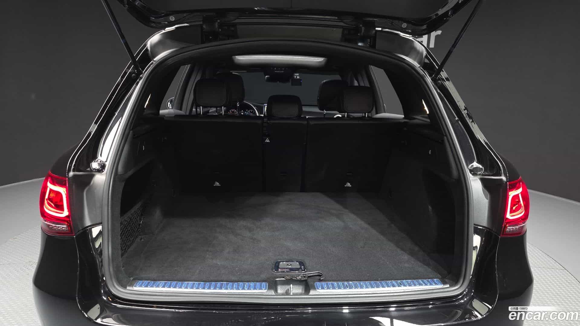 GLC-Class Mercedes-Benz 2020.1-OPTION-024