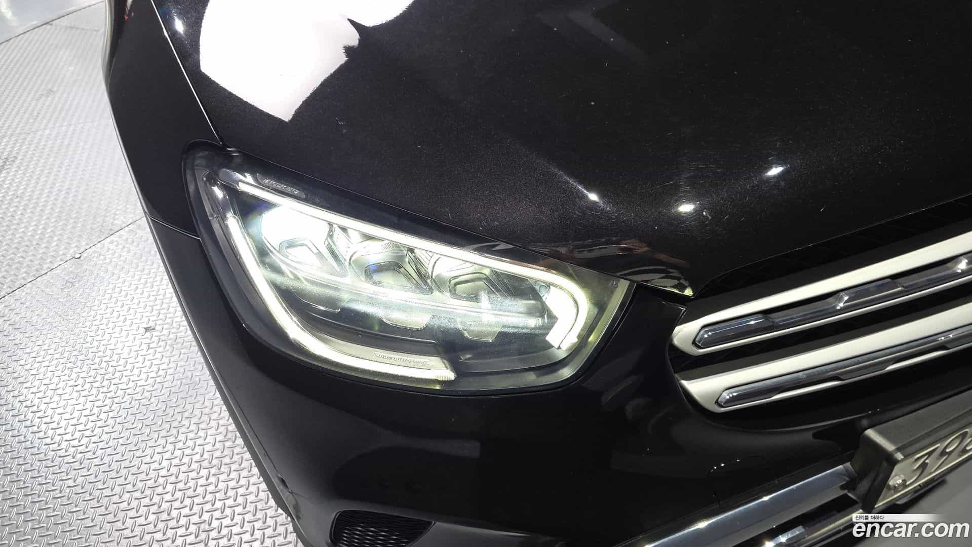 GLC-Class Mercedes-Benz 2020.1-OUTER-032