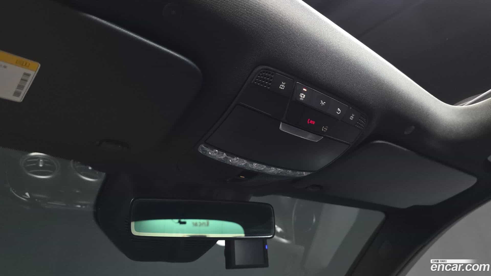 GLC-Class Mercedes-Benz 2020.1-OPTION-041