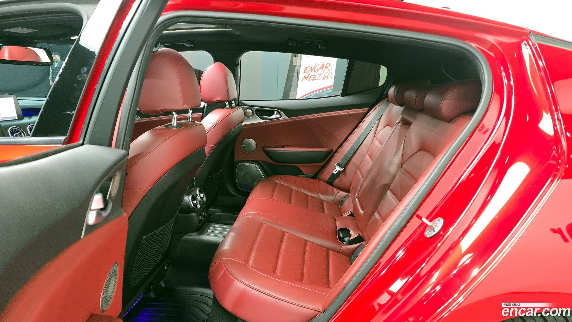 Main__Slider__Photo:Stinger Kia 2019.11-11