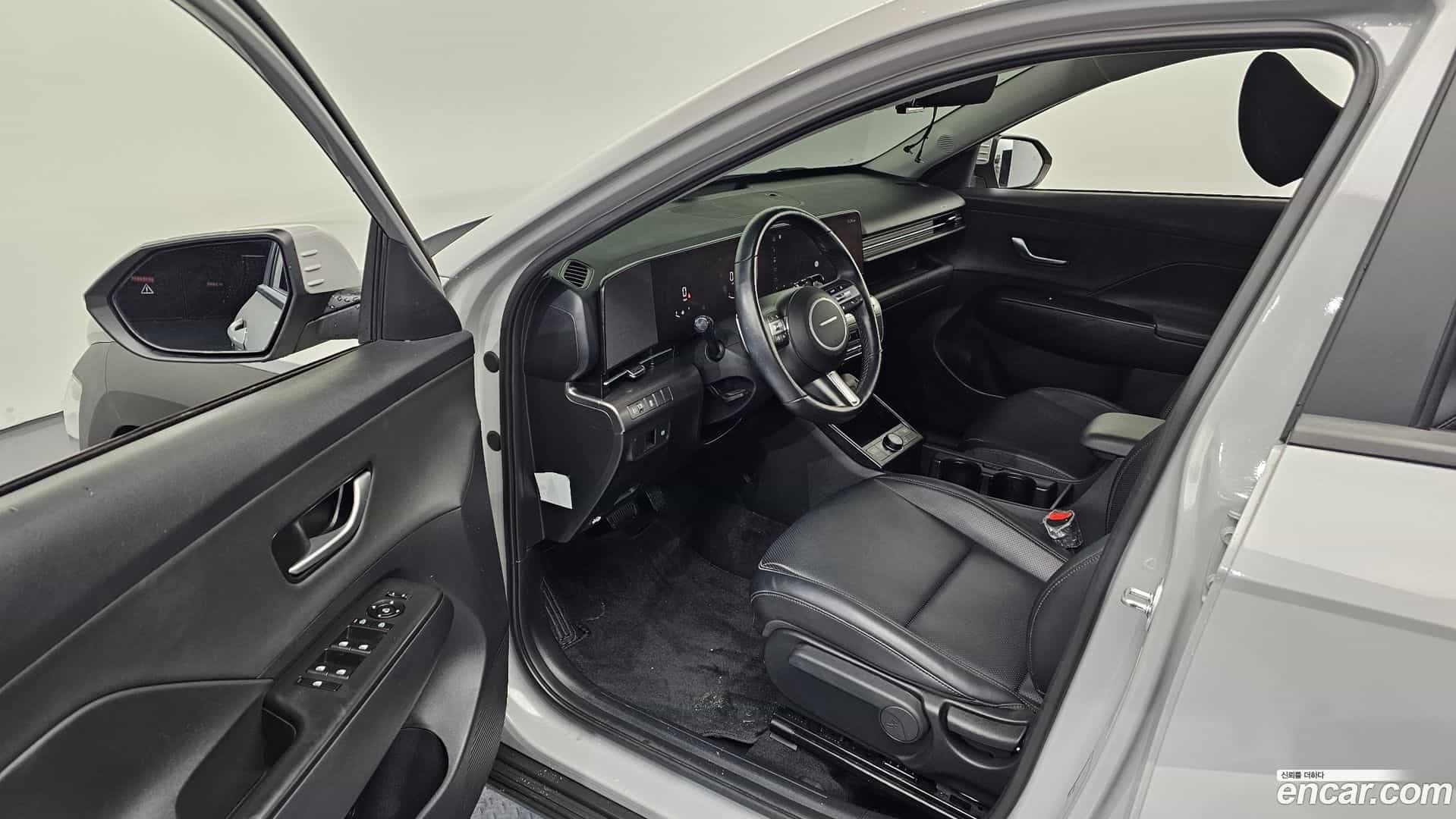 Kona Hyundai 2023.1-INNER-010