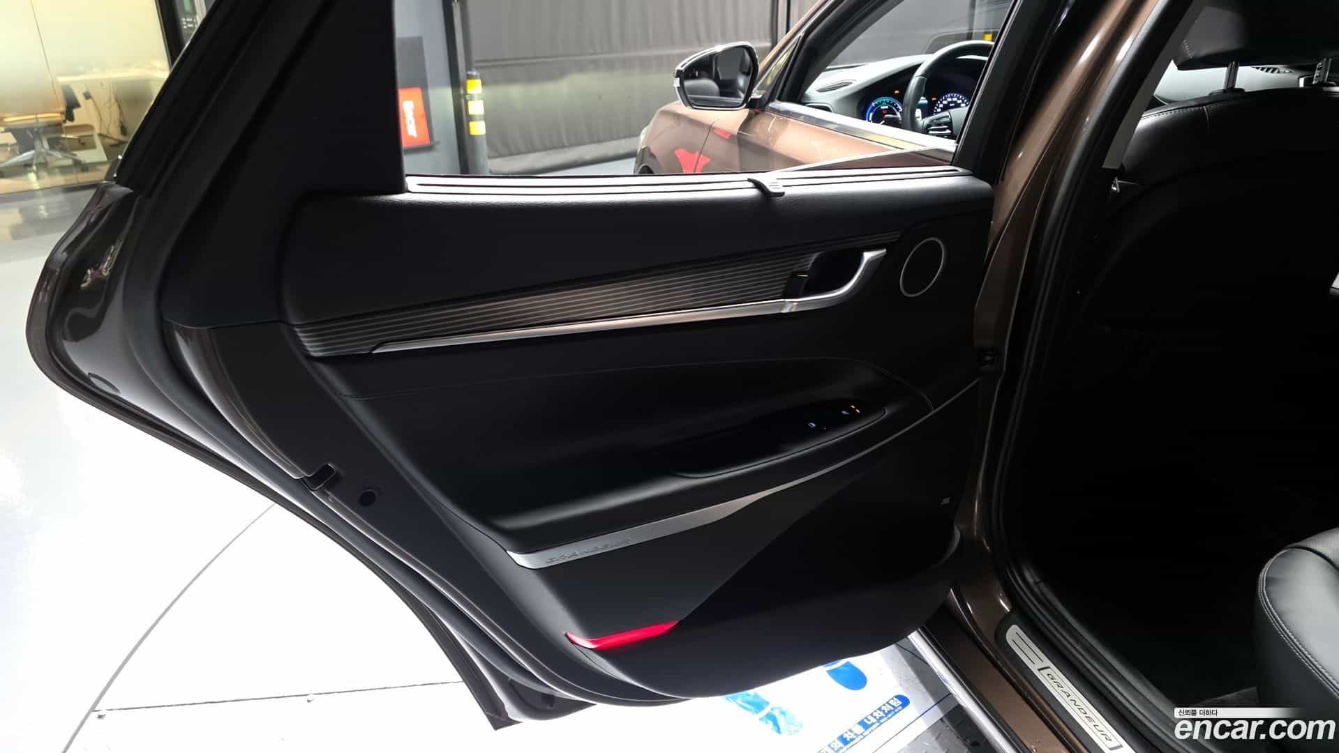 Grandeur Hyundai 2017.7-INNER-035