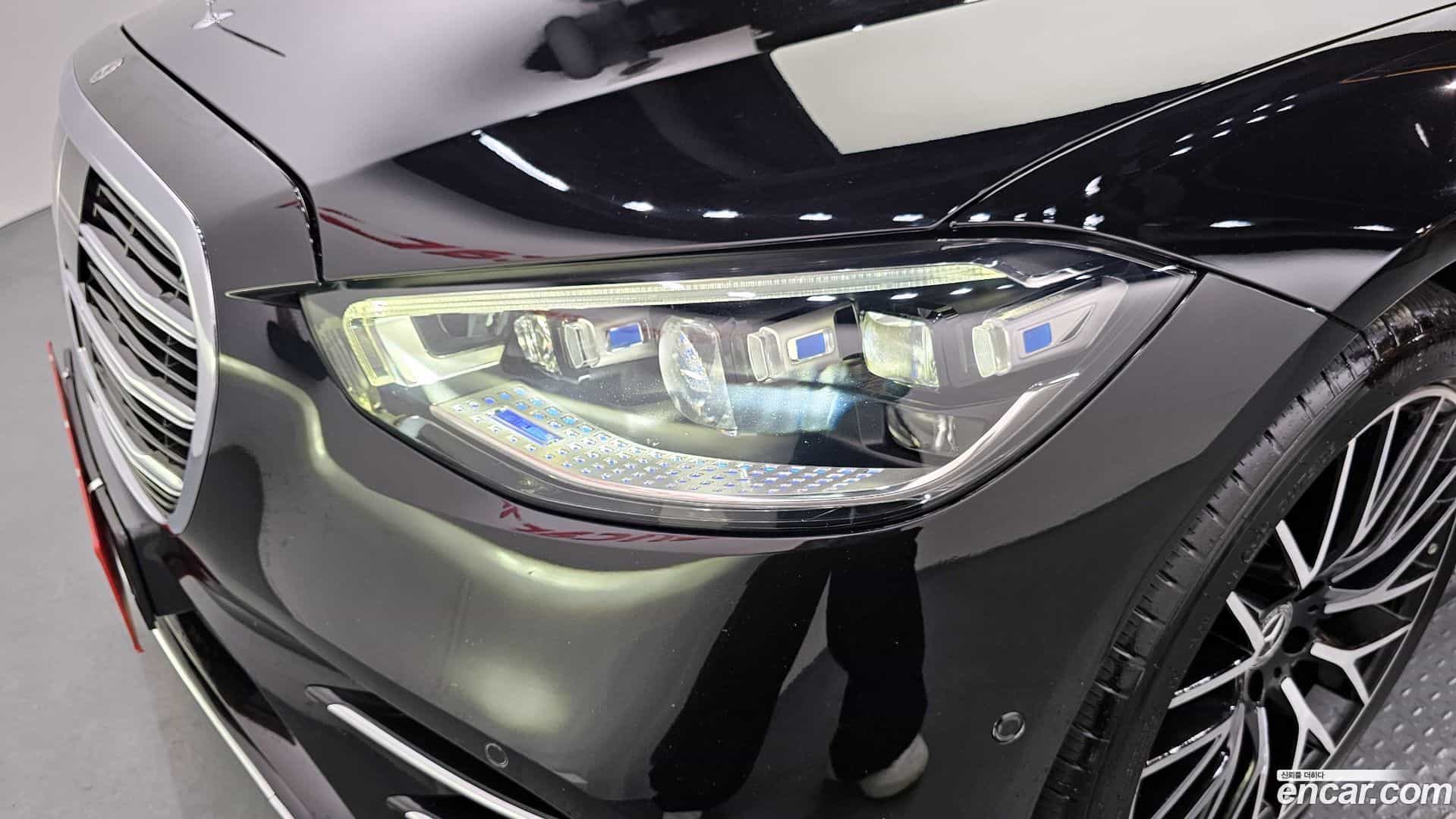 S-Class Mercedes-Benz 2022.7-OUTER-032