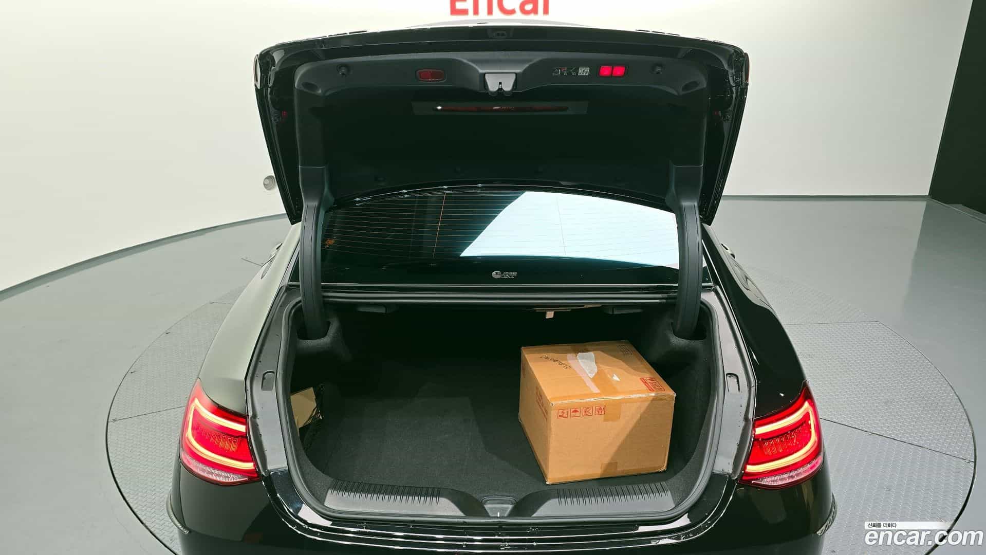 CLS-Class Mercedes-Benz 2023.2-OPTION-024
