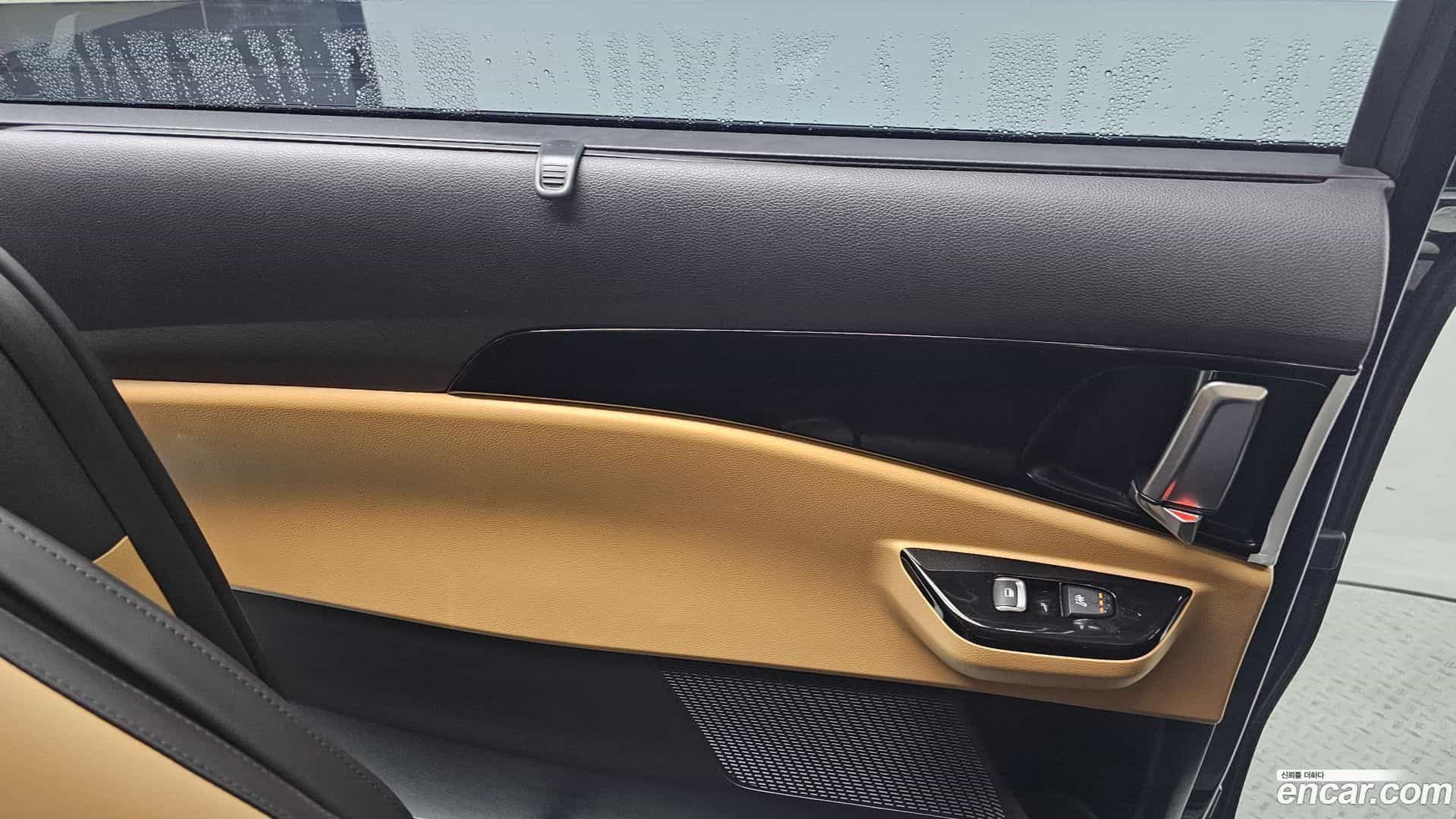 Canival Kia 2023.1-INNER-035
