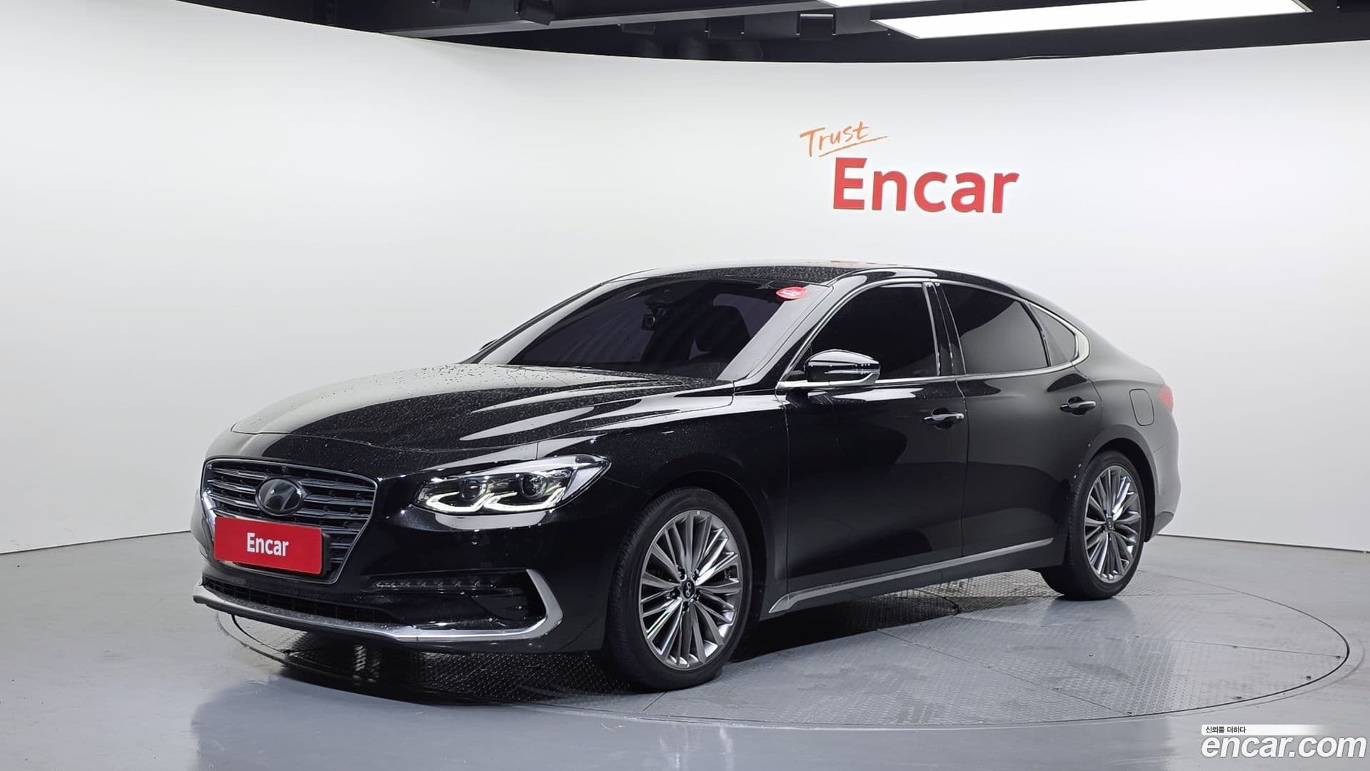 Main__Slider__Photo:Grandeur Hyundai 2019.7-0