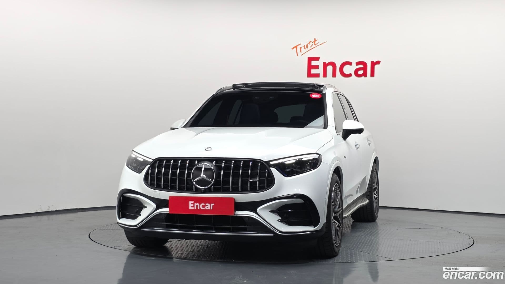 Main__Slider__Photo:GLC-Class Mercedes-Benz 2024.4-2