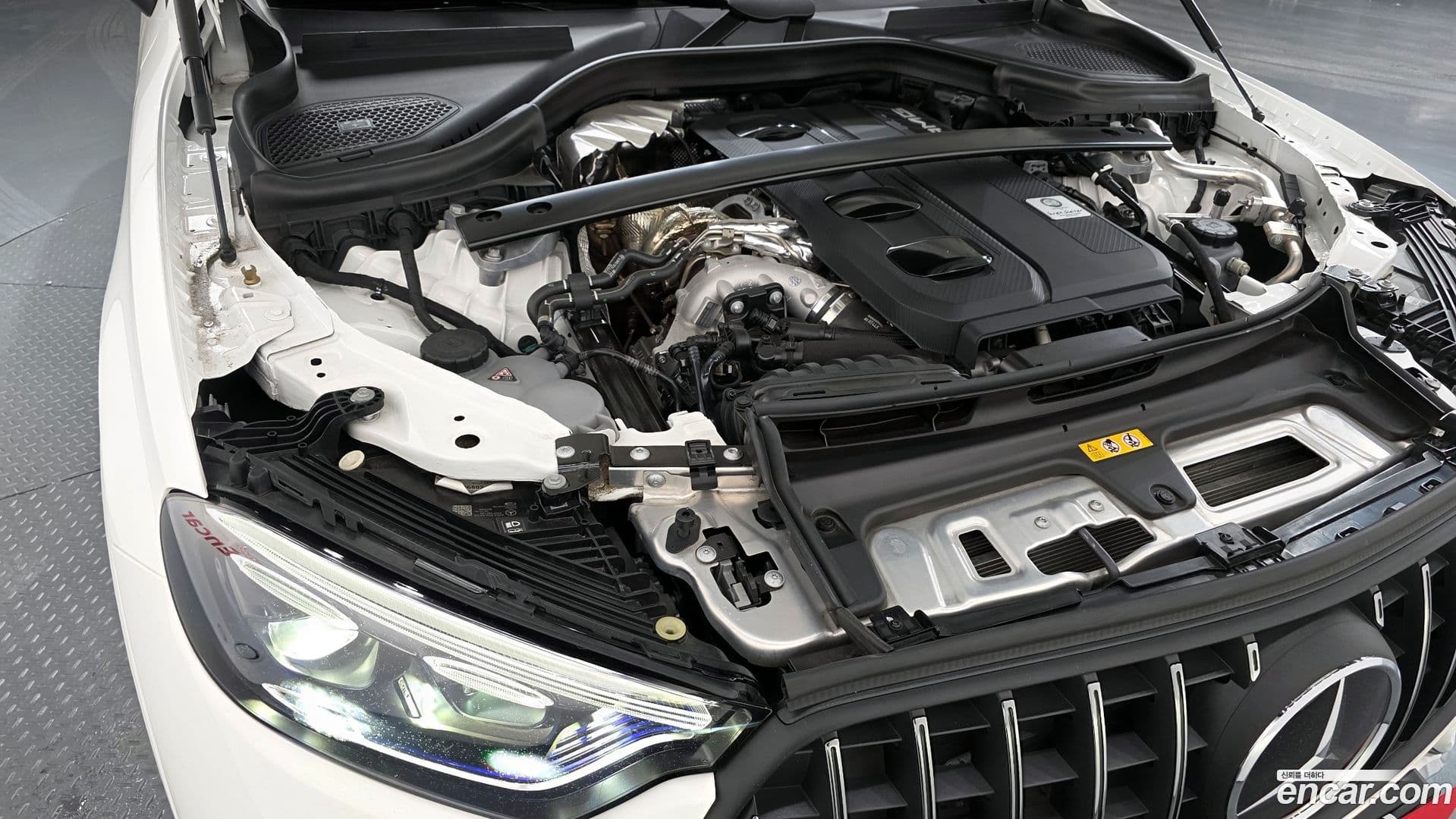 Main__Slider__Photo:GLC-Class Mercedes-Benz 2024.4-5