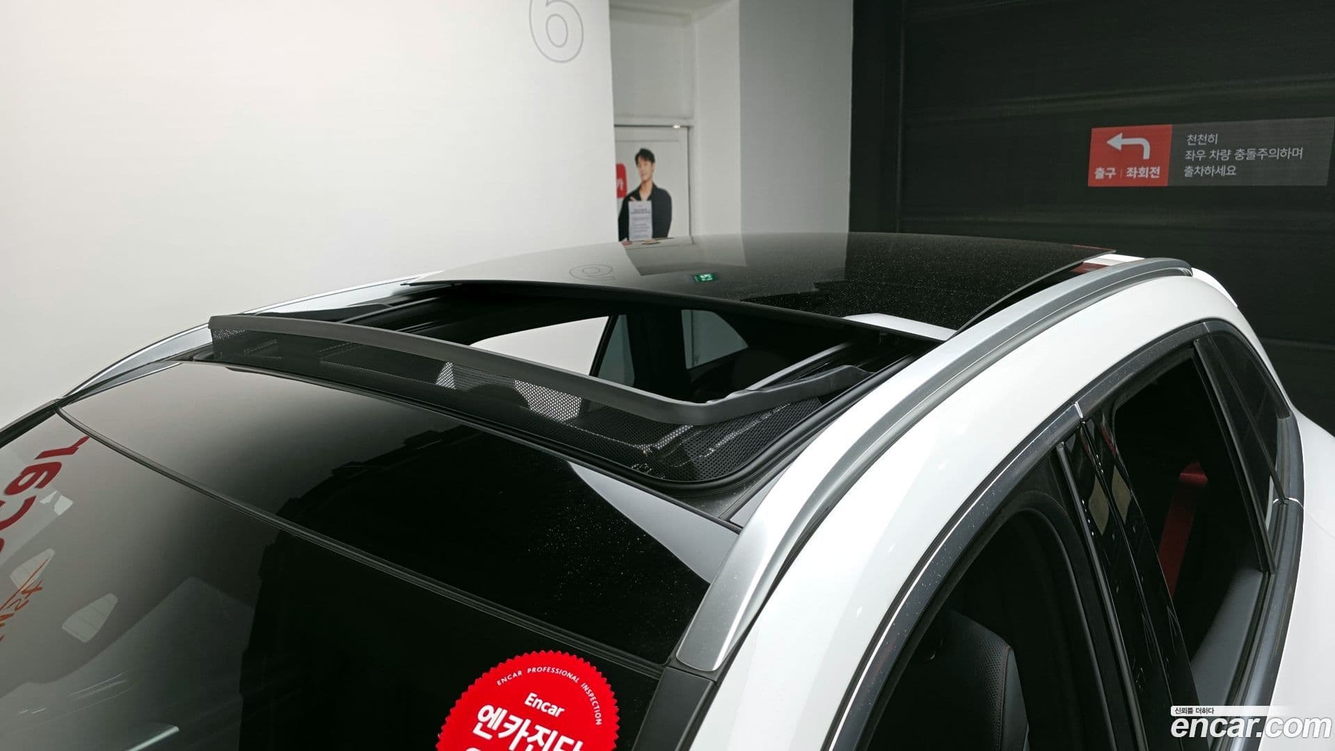 Main__Slider__Photo:GLC-Class Mercedes-Benz 2024.4-18