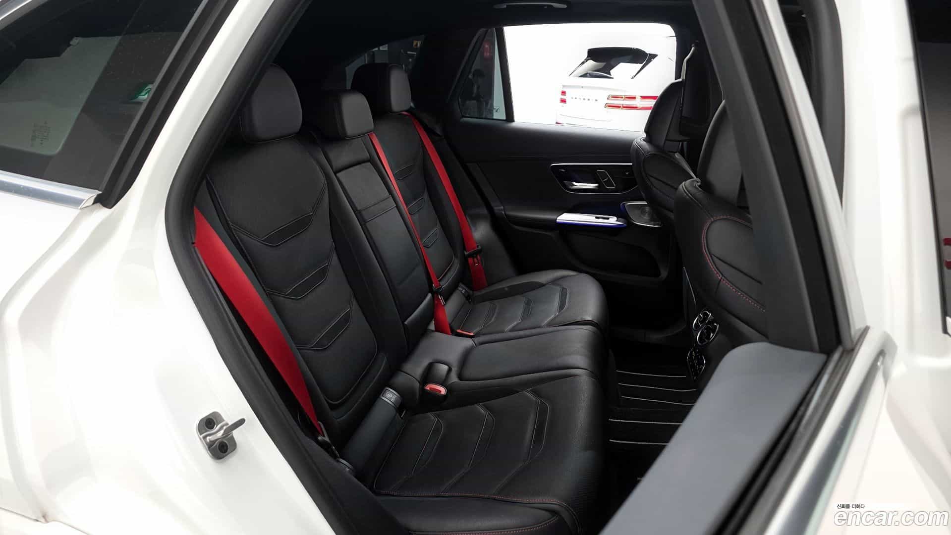 GLC-Class Mercedes-Benz 2024.4-INNER-036