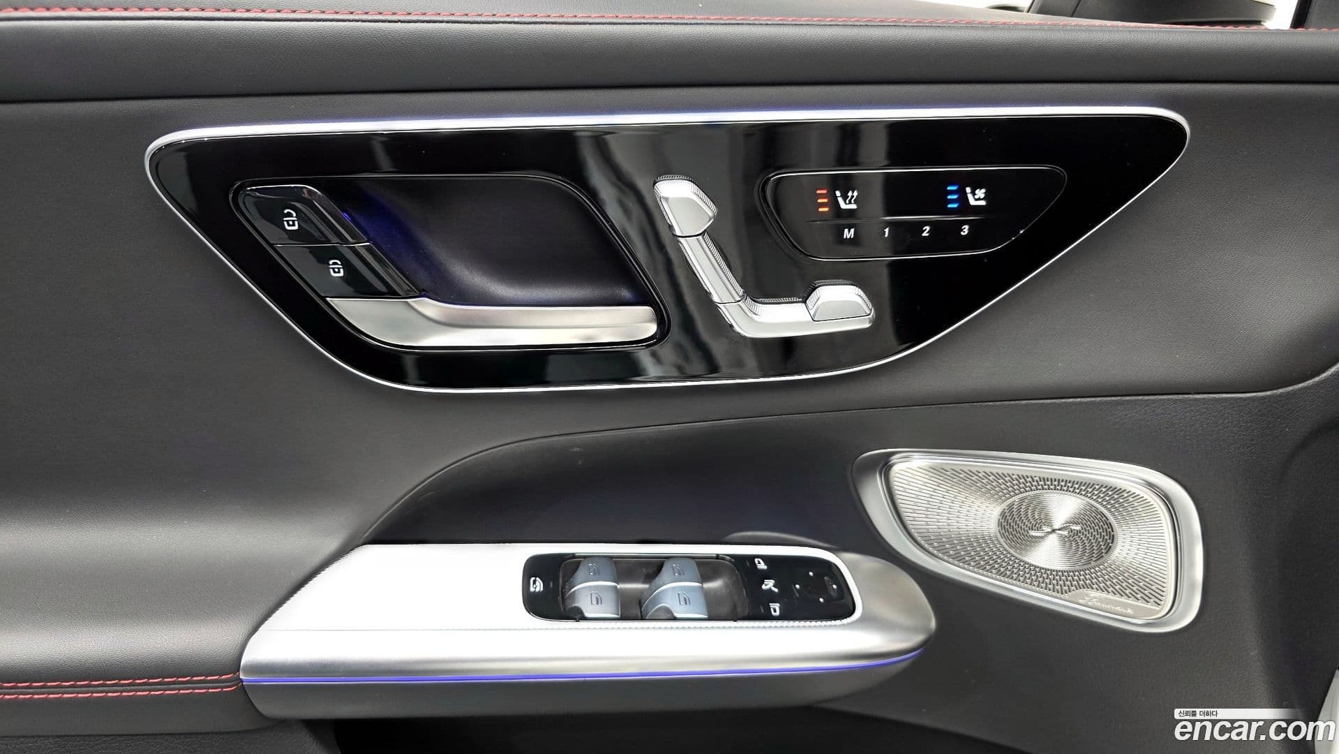 Main__Slider__Photo:GLC-Class Mercedes-Benz 2024.4-37