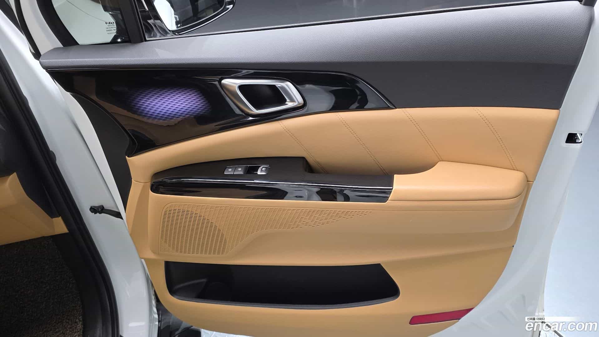 Canival Kia 2023.1-INNER-035
