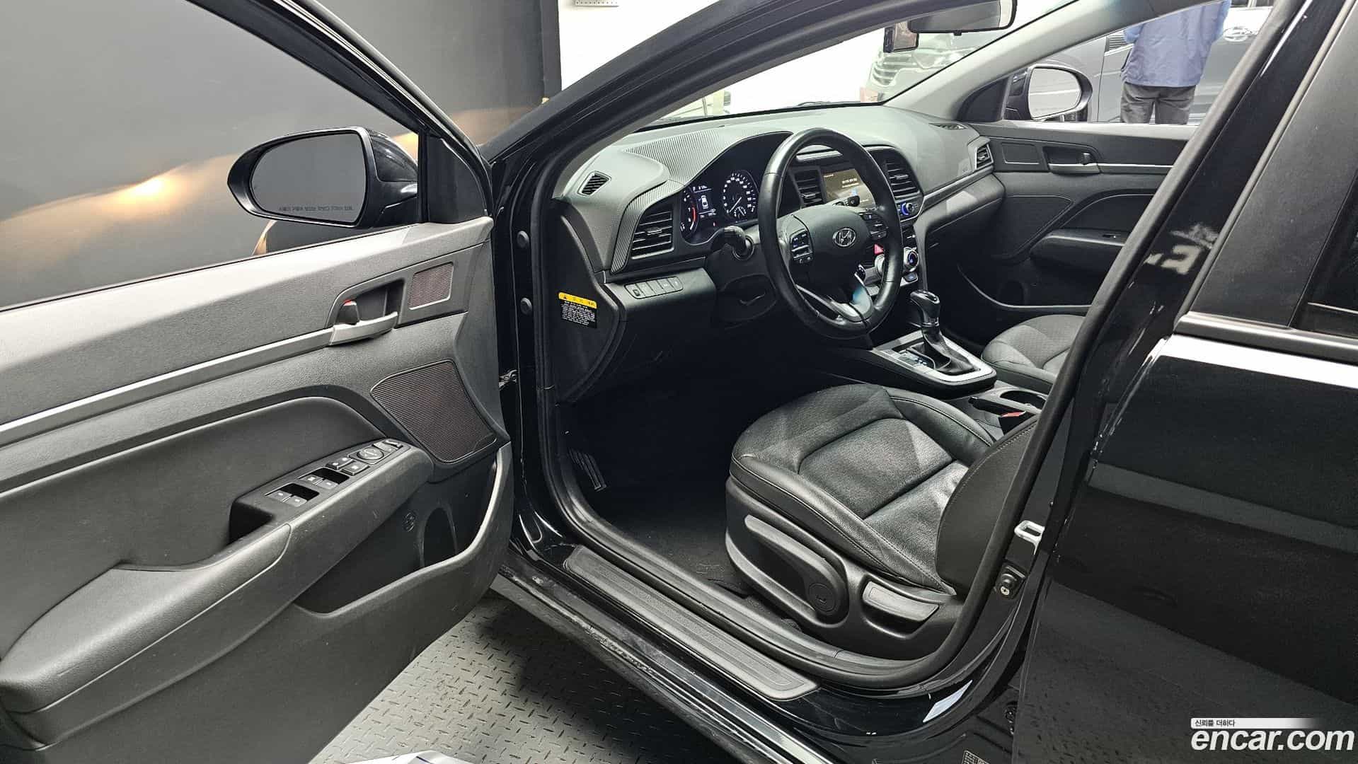 AVANTE Hyundai 2019.3-INNER-010