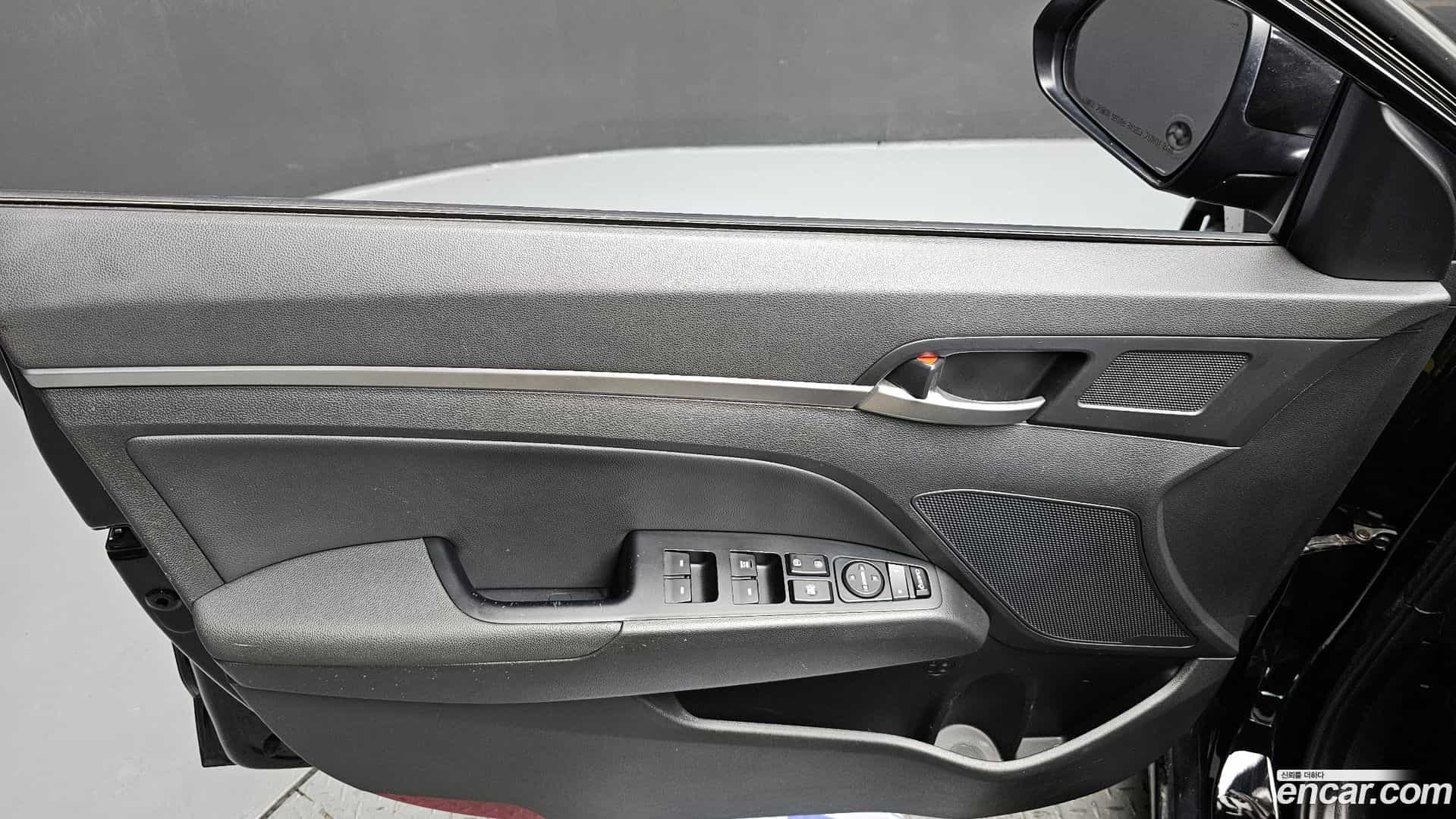 AVANTE Hyundai 2019.3-INNER-034