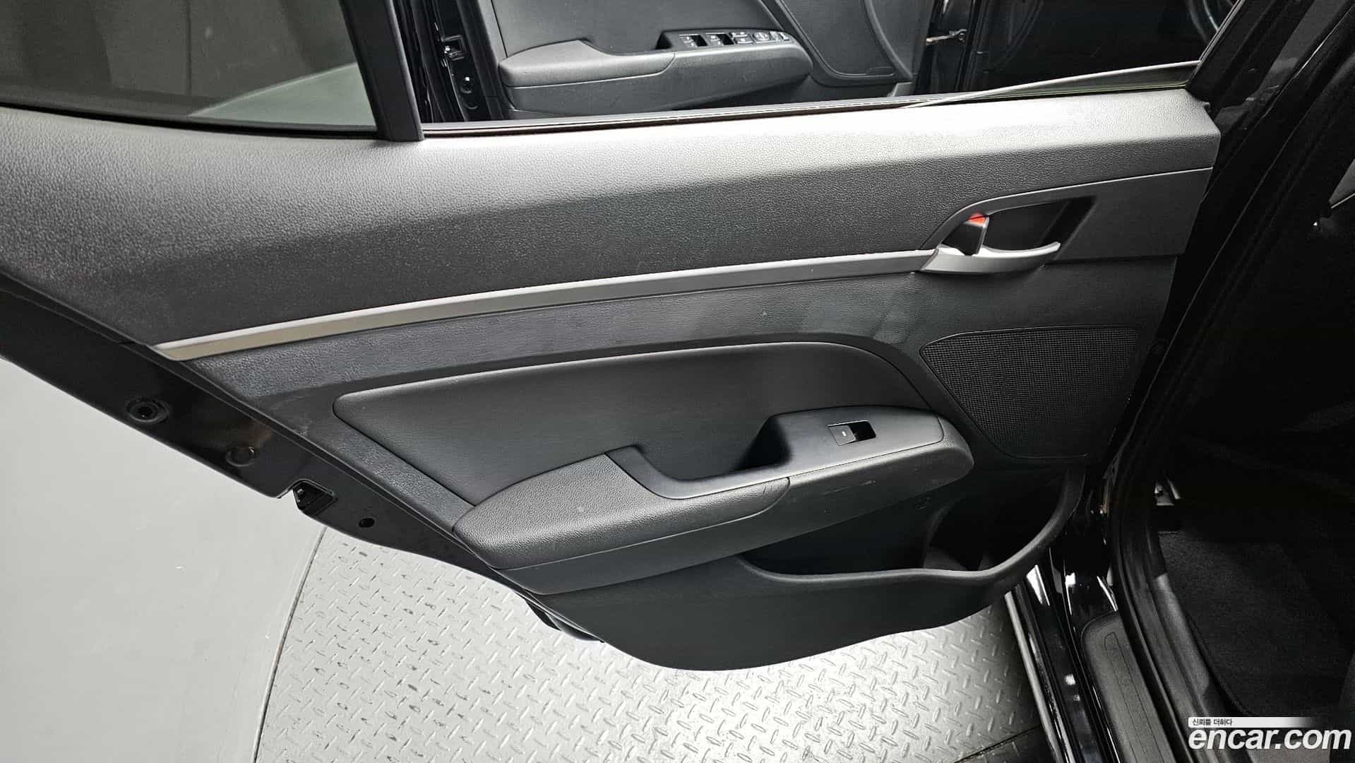 AVANTE Hyundai 2019.3-INNER-035