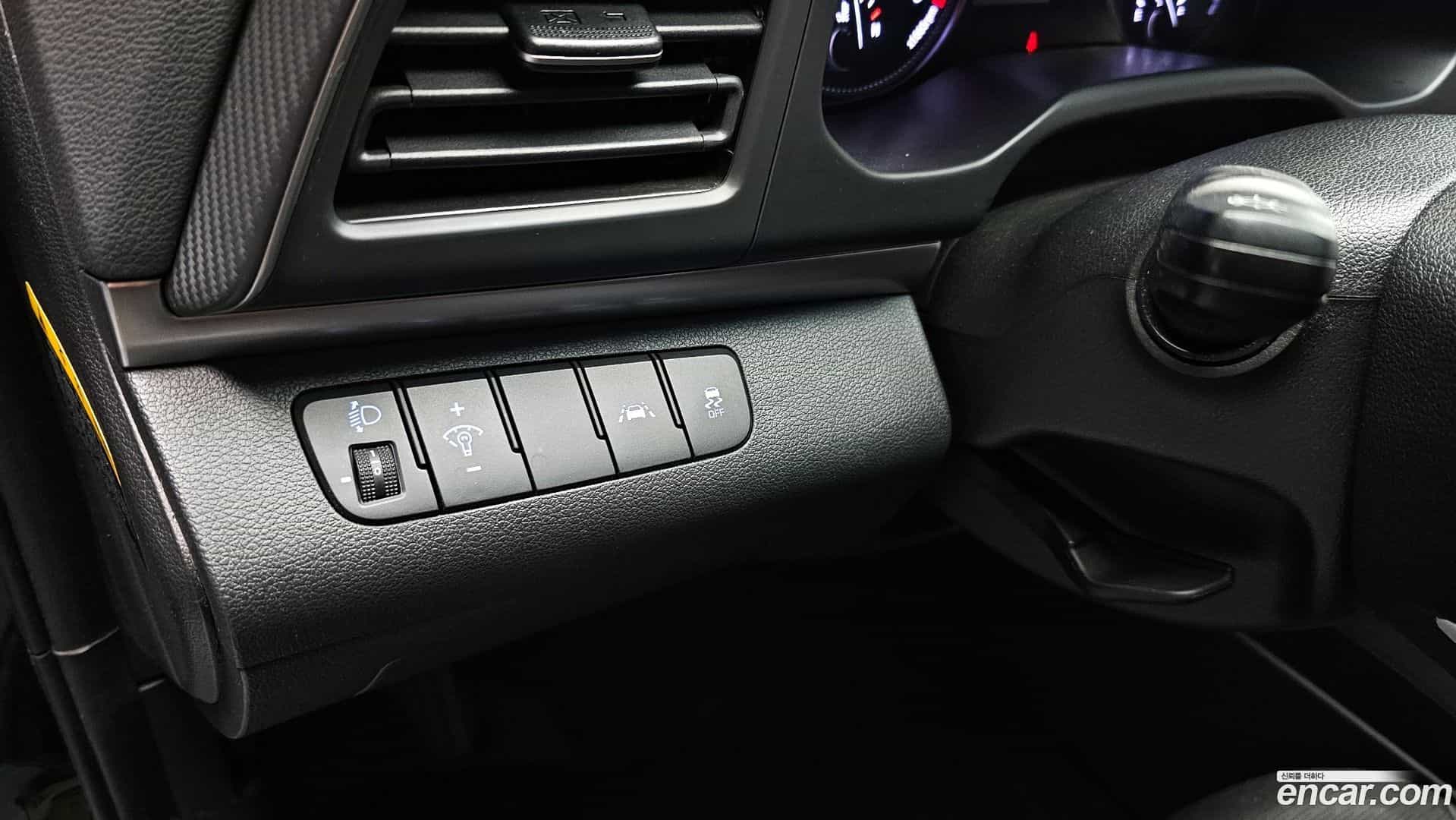 AVANTE Hyundai 2019.3-OPTION-042