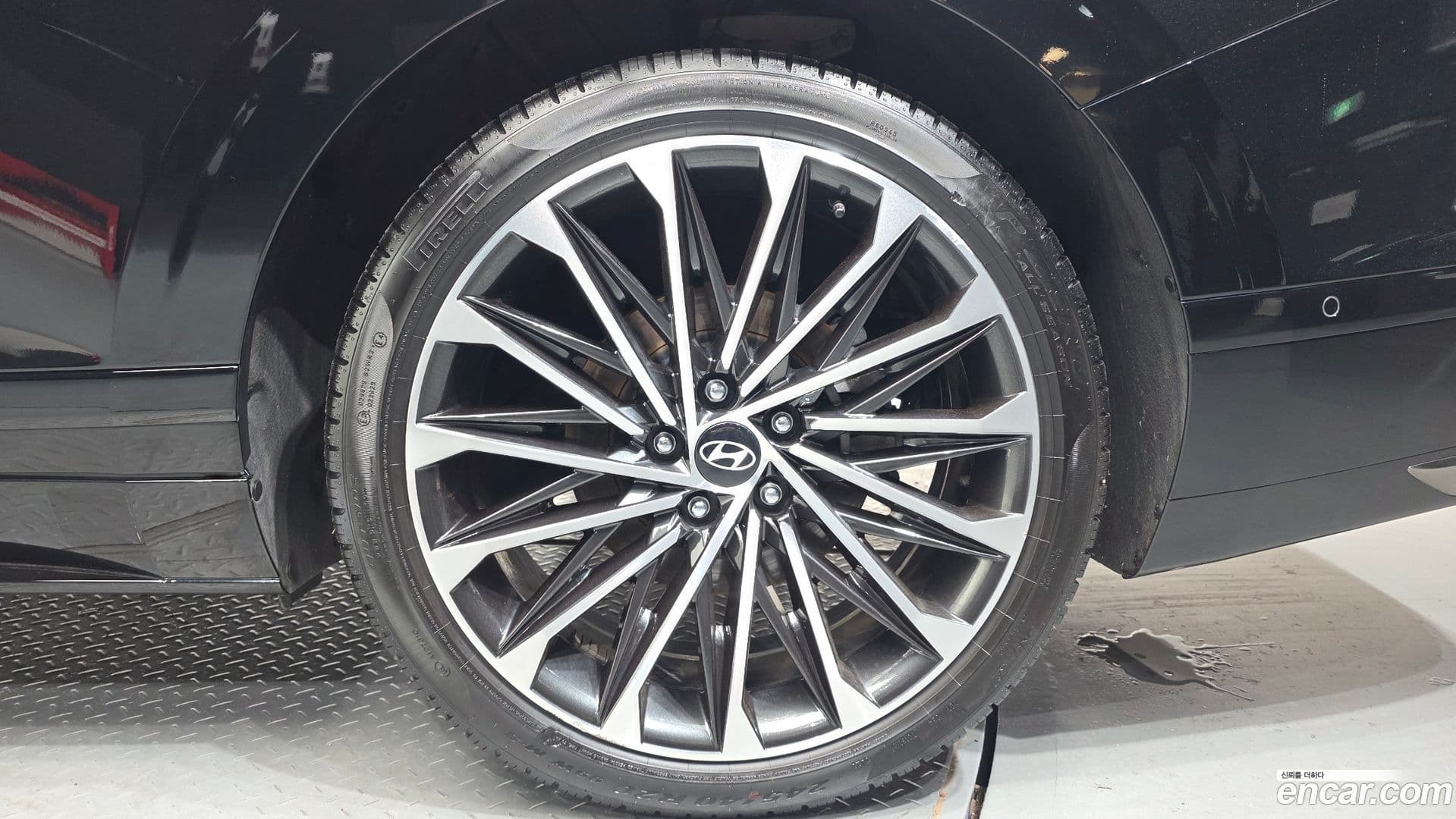 Main__Slider__Photo:Grandeur Hyundai 2023.10-20