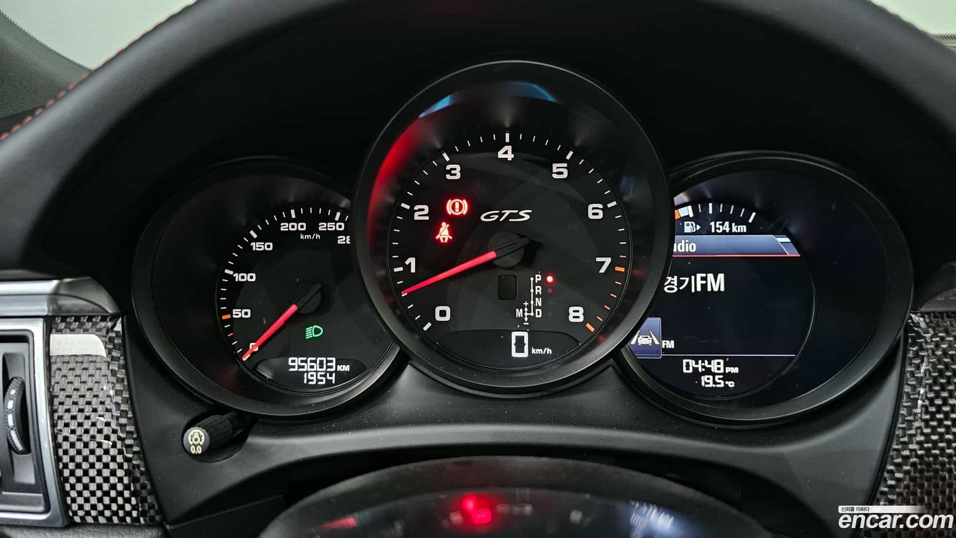 Macan Porsche 2018.2-INNER-008