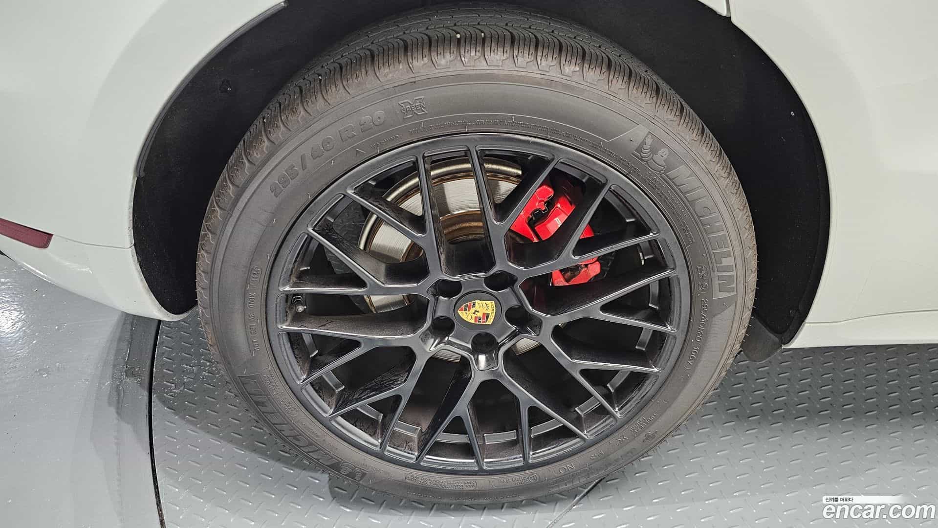 Macan Porsche 2018.2-OUTER-031