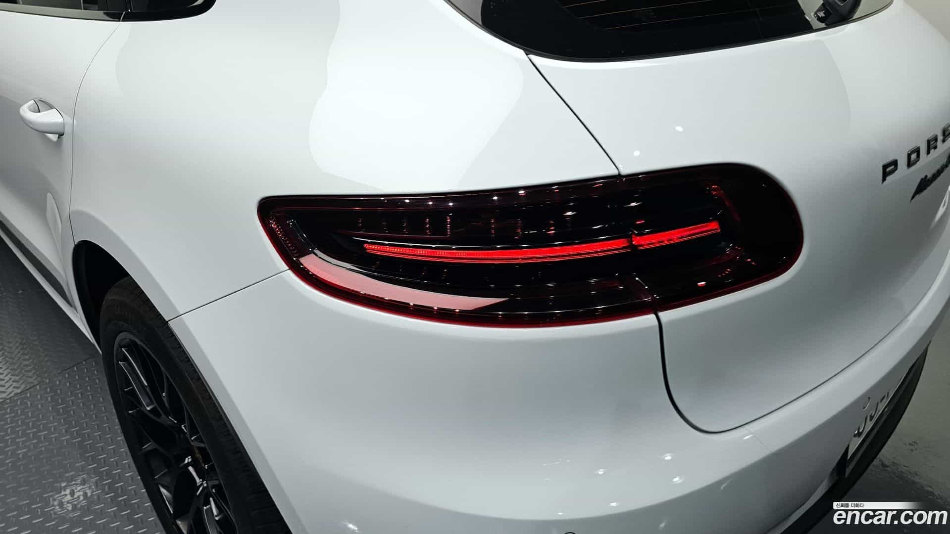 Macan Porsche 2018.2-OUTER-033