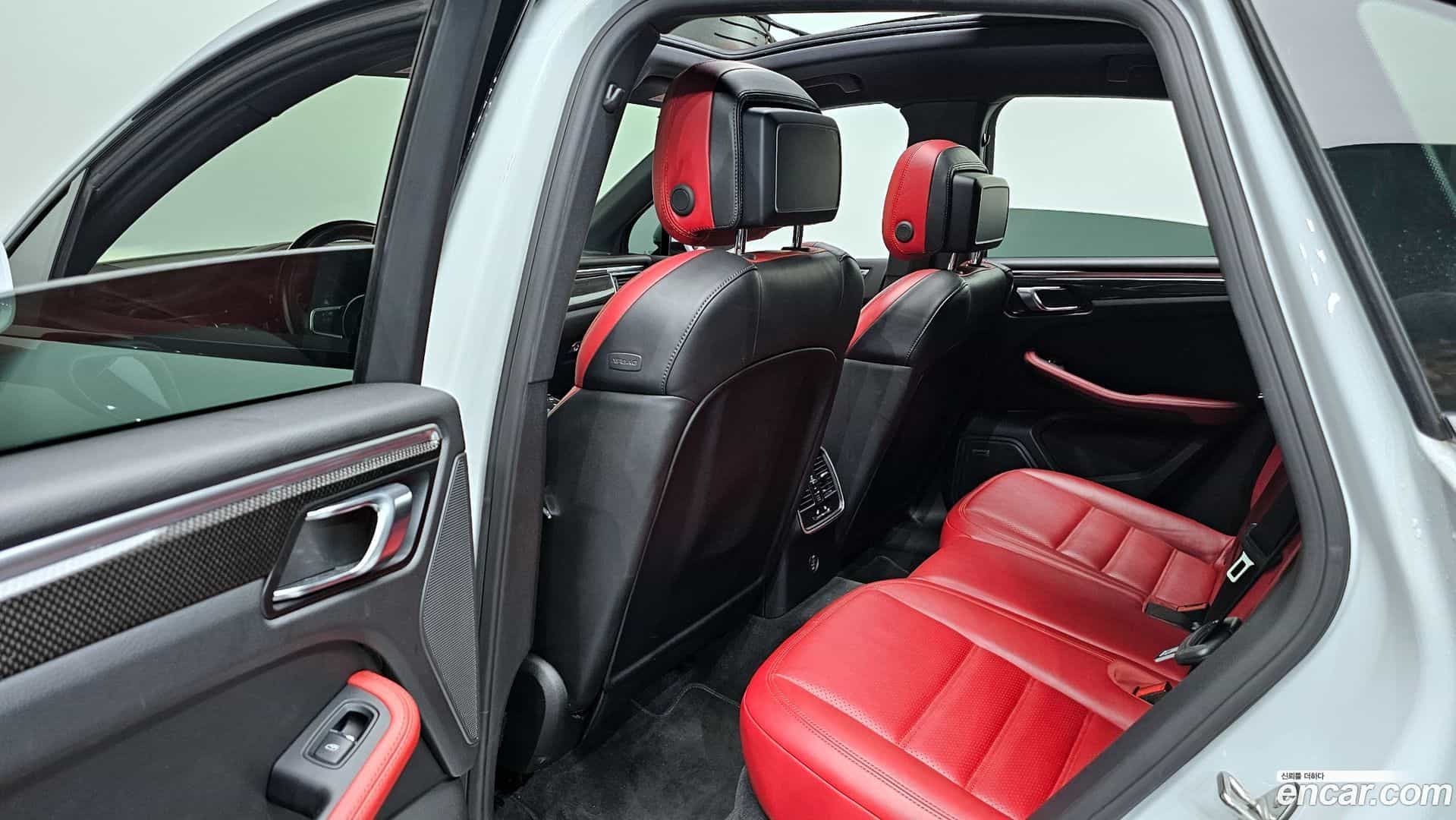 Macan Porsche 2018.2-INNER-036
