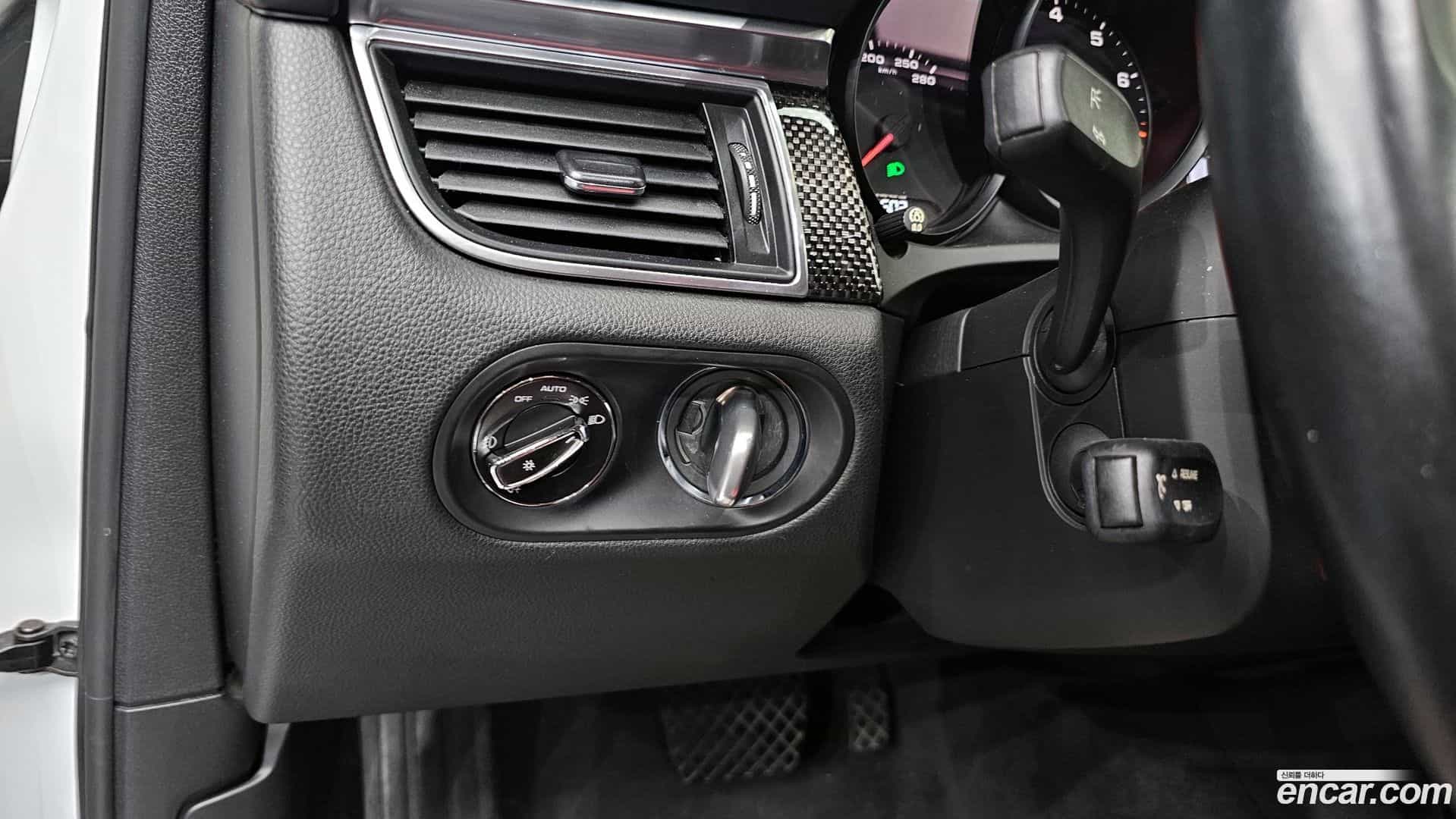 Macan Porsche 2018.2-OPTION-040