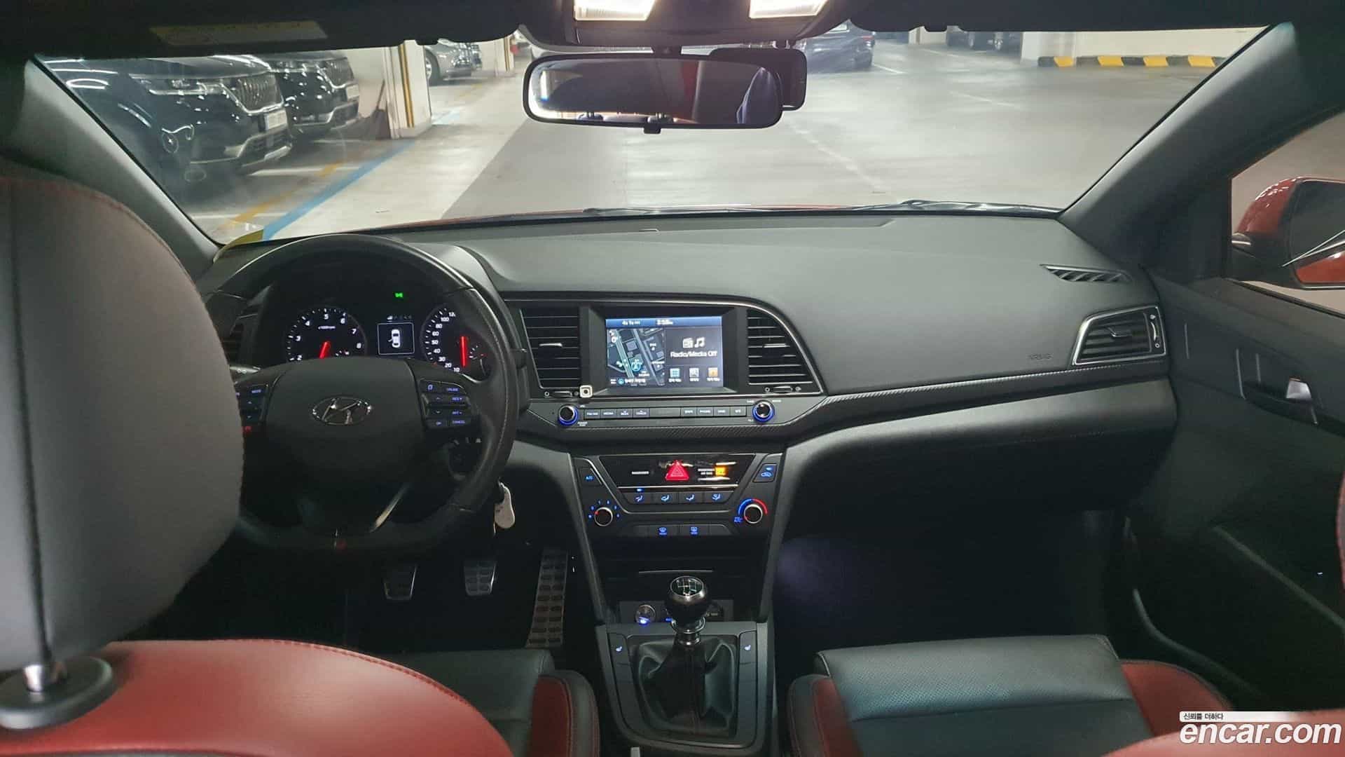 AVANTE Hyundai 2016.8-OPTION-015