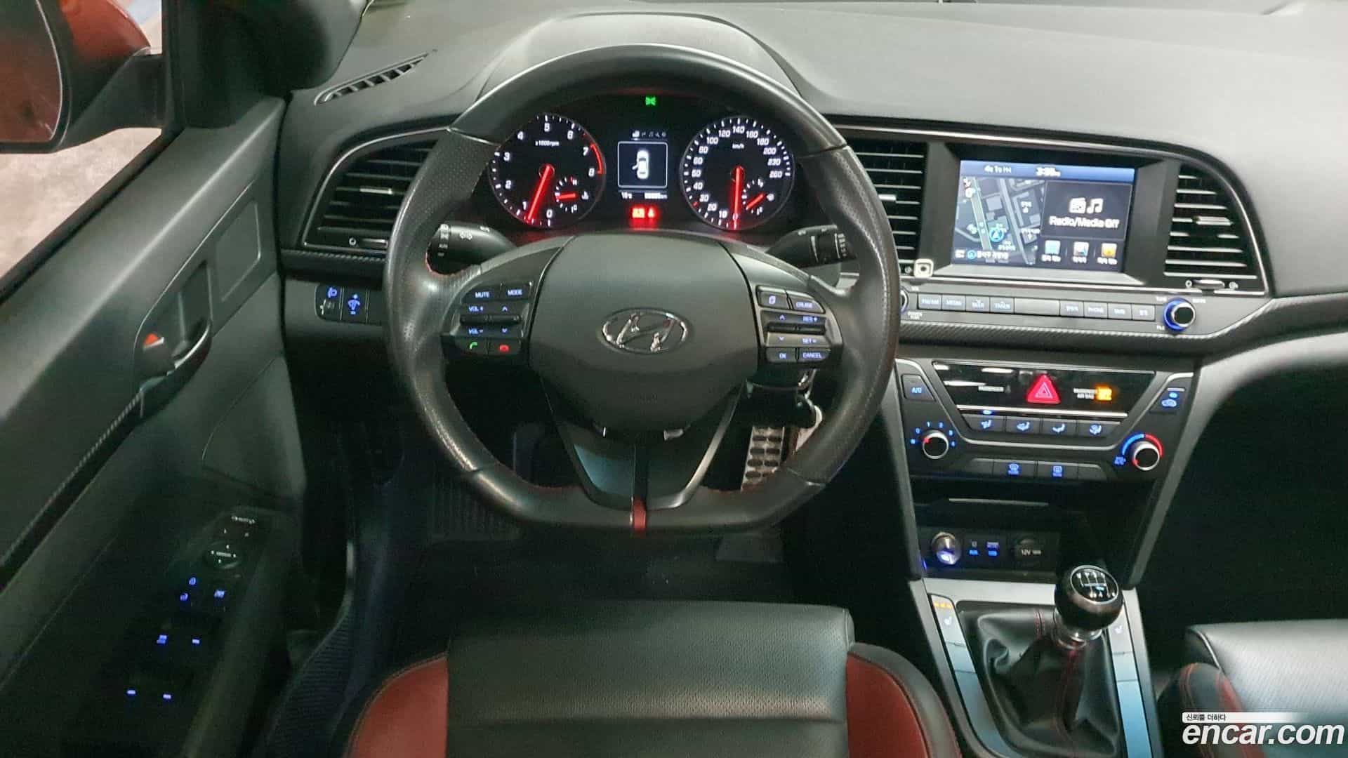 AVANTE Hyundai 2016.8-OPTION-017