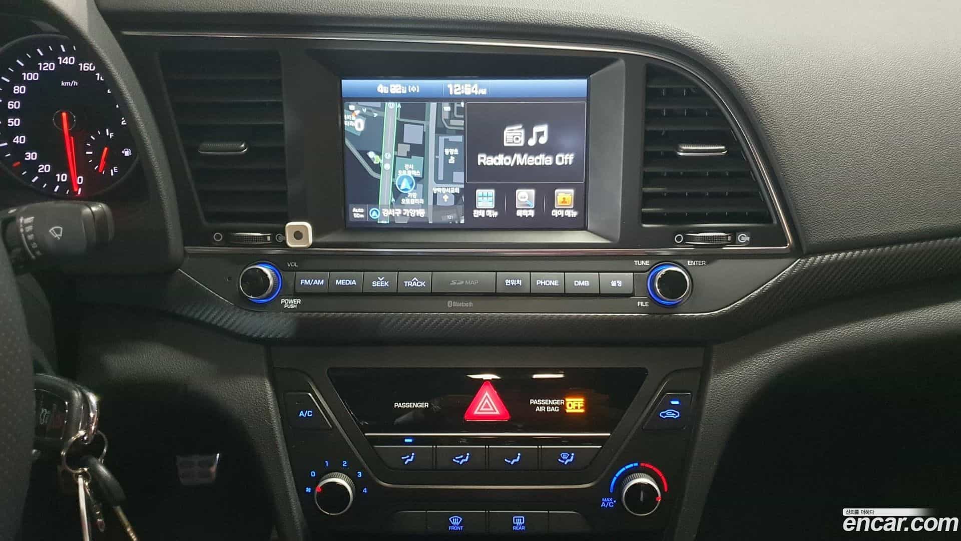 AVANTE Hyundai 2016.8-OPTION-019