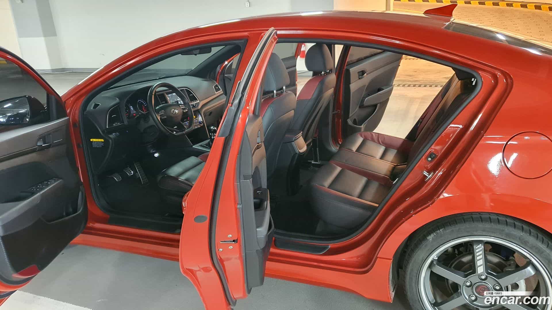 AVANTE Hyundai 2016.8-OPTION-022