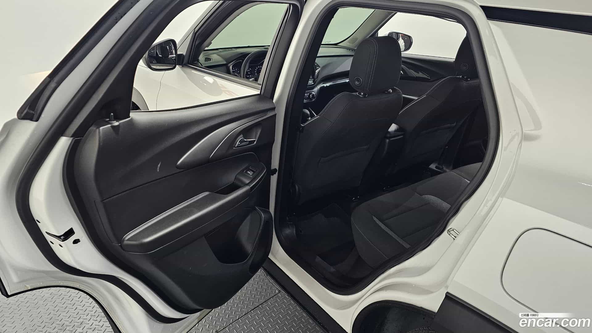 Trailblazer Chevrolet 2022.1-OPTION-046