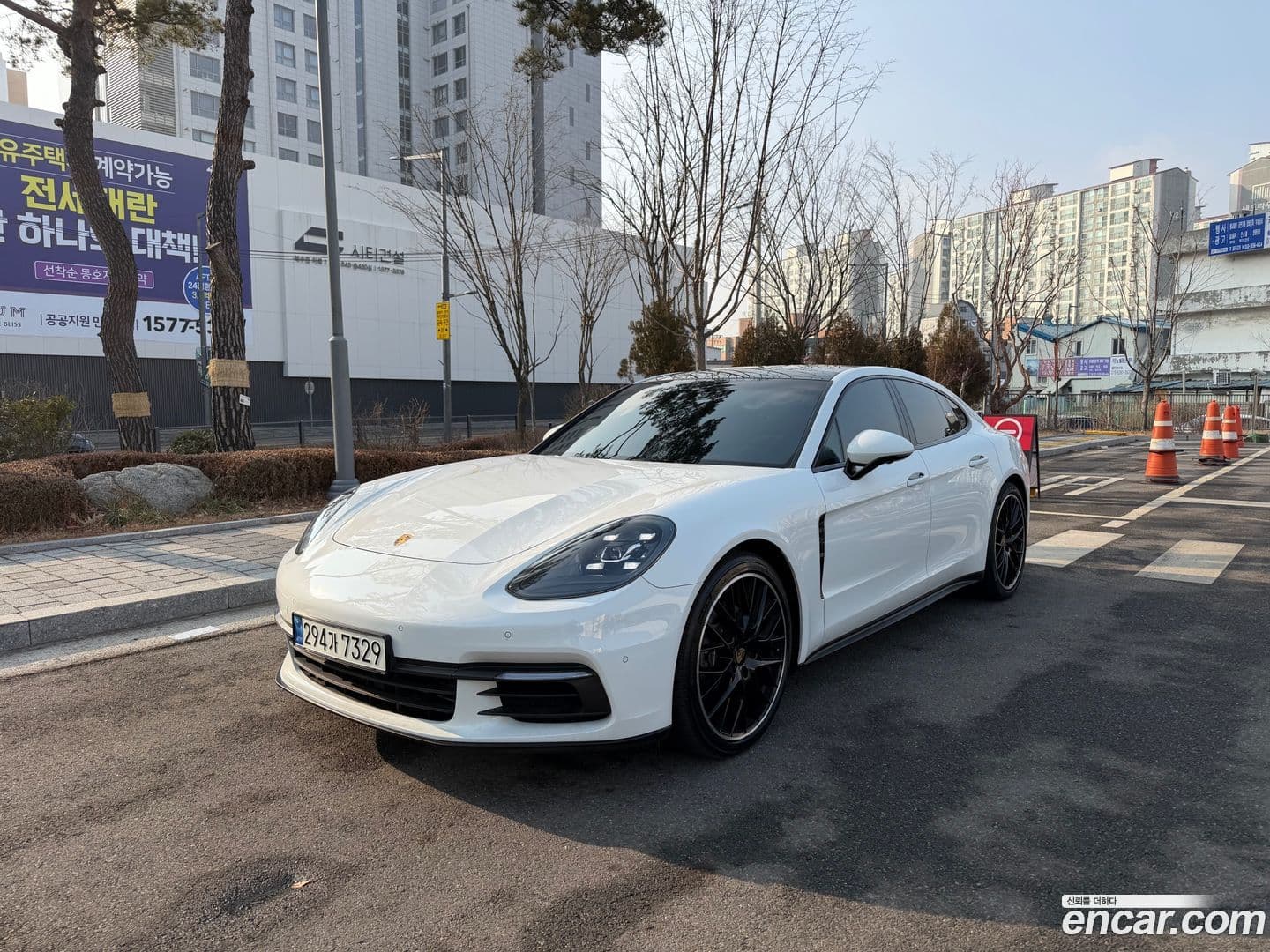 Main__Slider__Photo:Panamera Porsche 2018.11-0