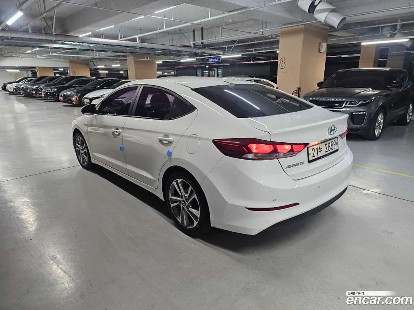 AVANTE Hyundai 2018.6-OUTER-004