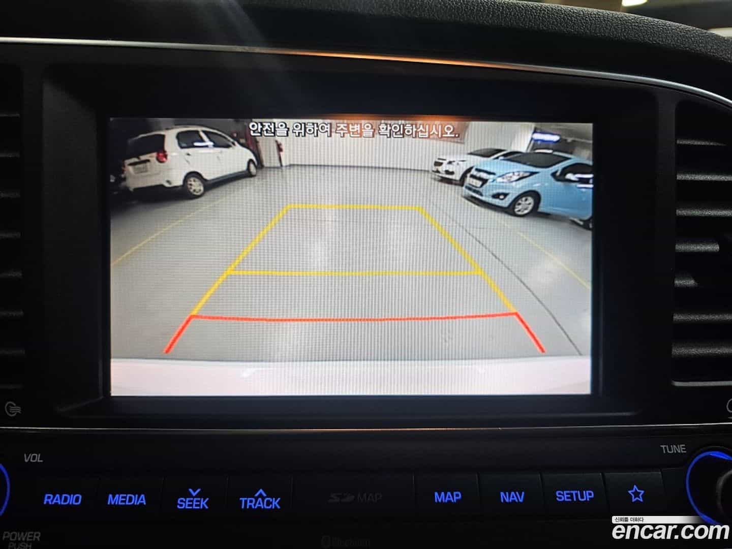 AVANTE Hyundai 2018.6-OPTION-015
