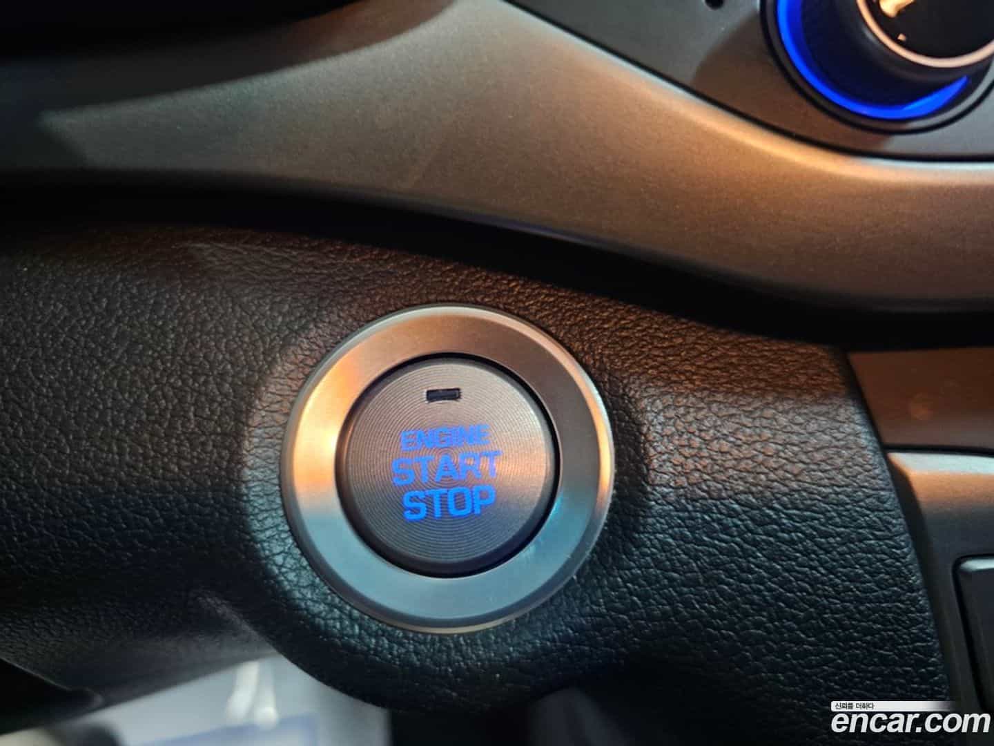 AVANTE Hyundai 2018.6-OPTION-019